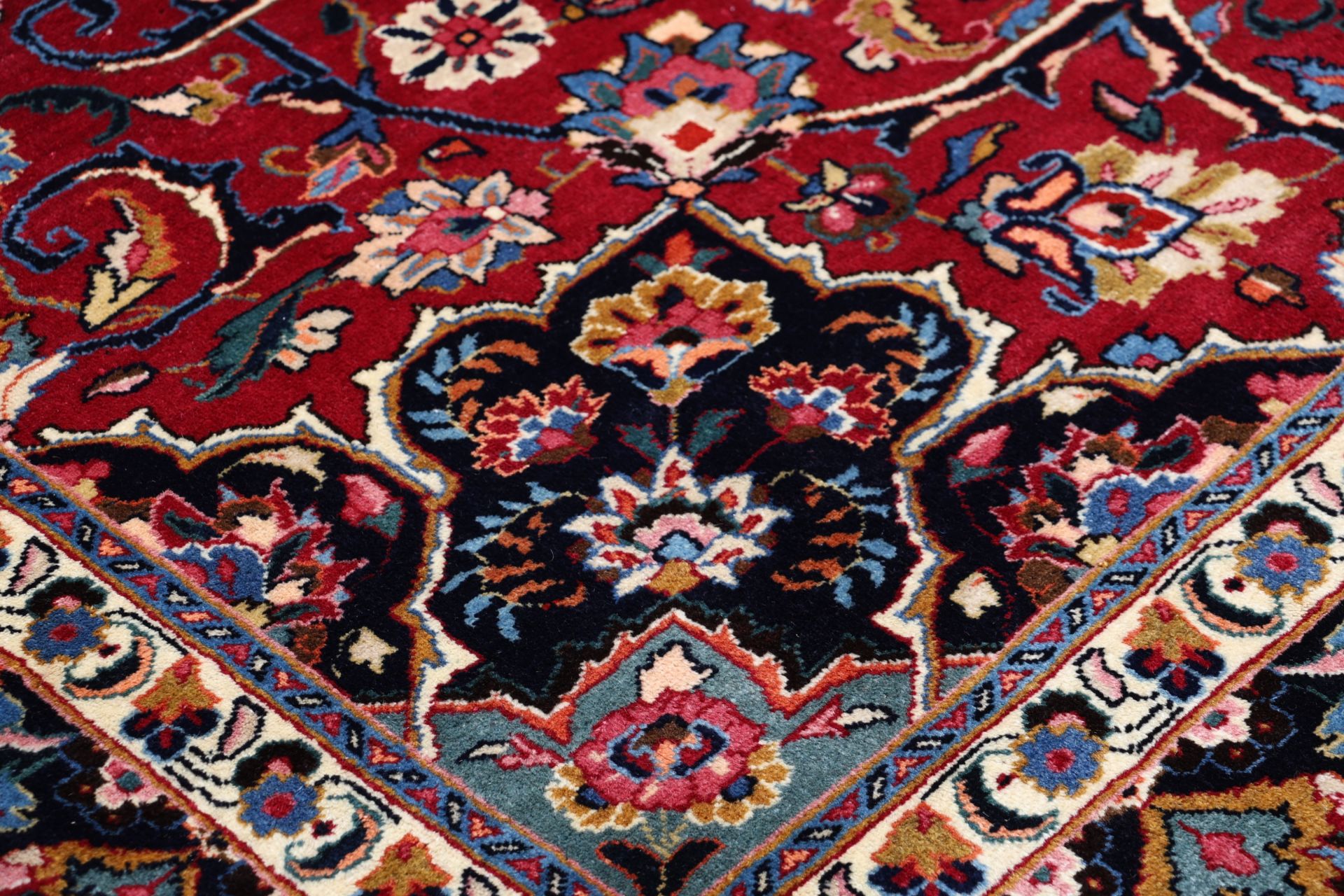 perserteppich-mashad-243-x-344-cm-schurwolle-handgeknupft-11 Handgeknüpfter Mashhad Perserteppich, 243 × 344 cm, Wolle
