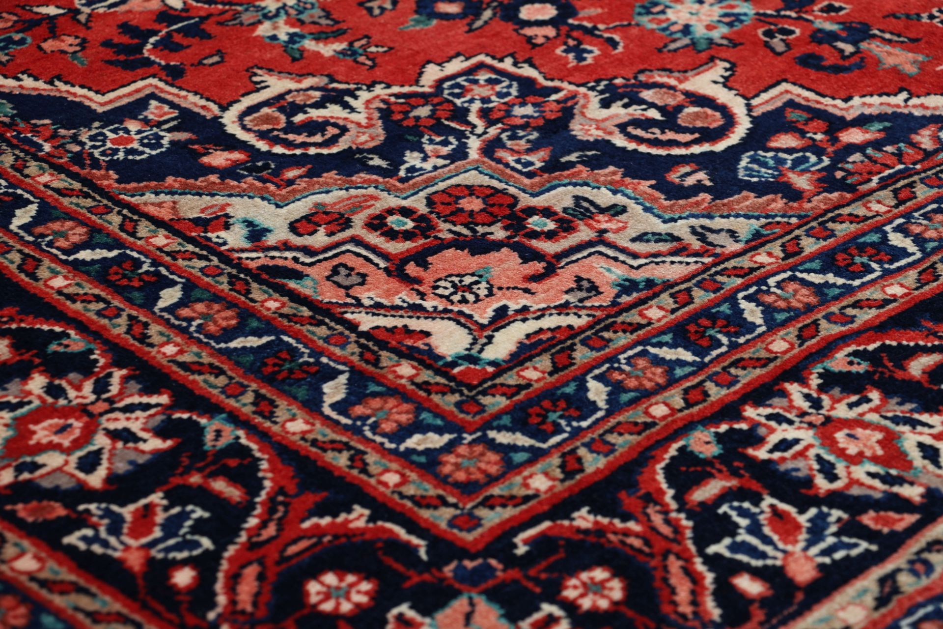 Handgeknüpfter Hamadan Perserteppich 225 × 347 cm