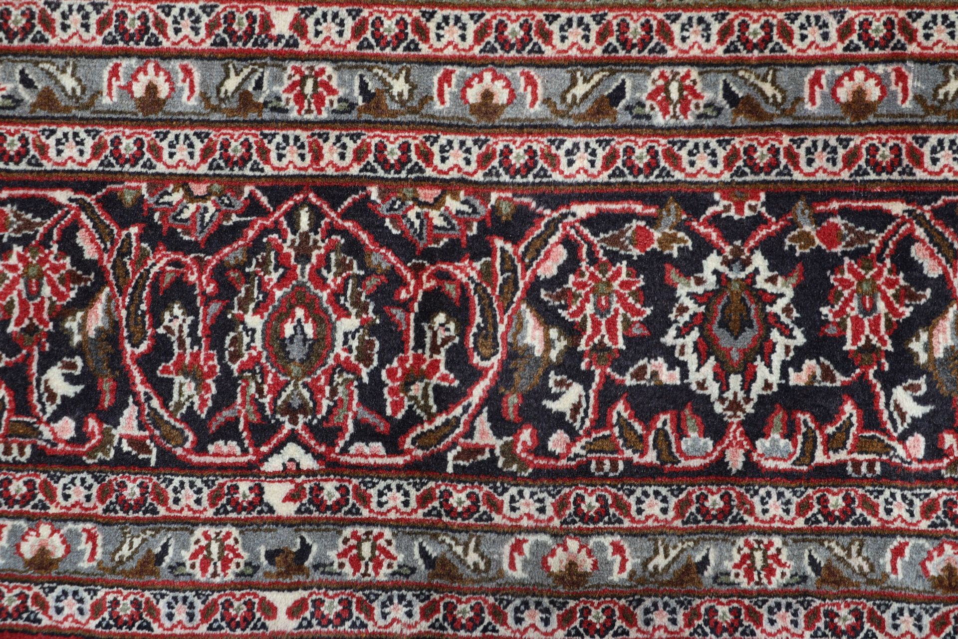 perserteppich-mashad-245-x-328-cm-schurwolle-handgeknupft-7 Mashhad Perserteppich aus Iran, 245 × 328 cm