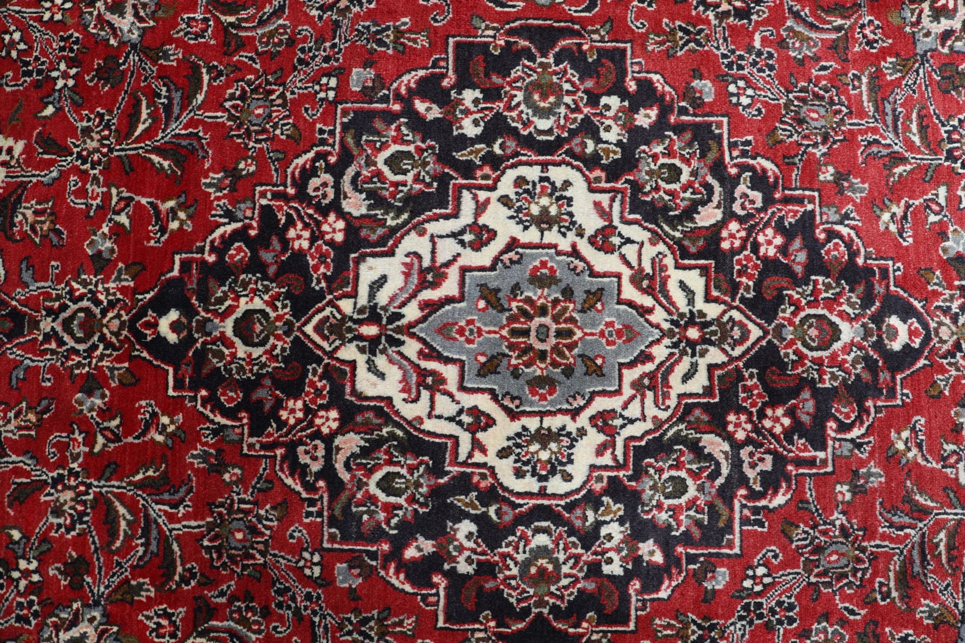 perserteppich-mashad-245-x-328-cm-schurwolle-handgeknupft-8 Mashhad Perserteppich aus Iran, 245 × 328 cm