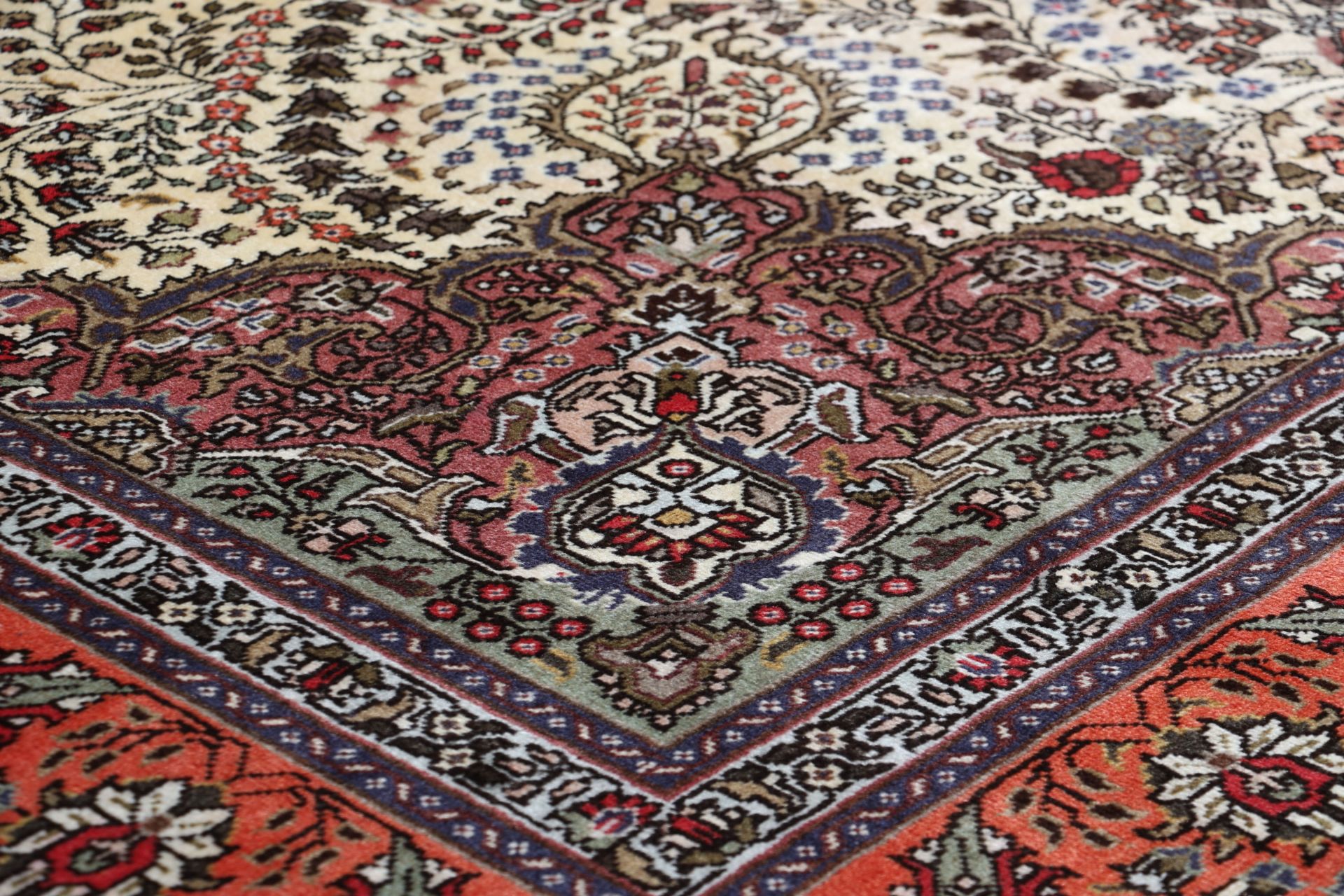 Handgeknüpfter Täbriz Perserteppich, 247 × 344 cm, Wolle