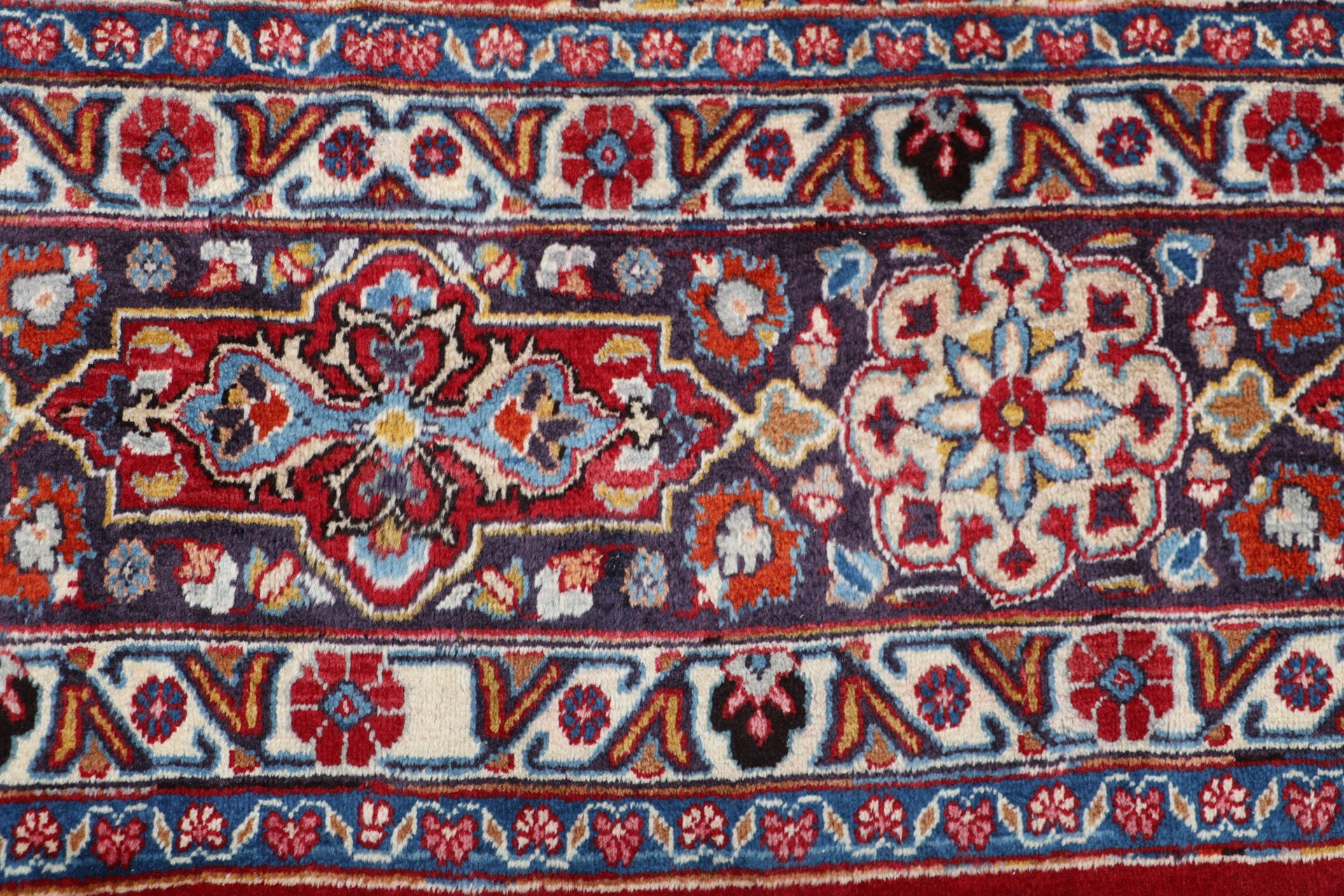 perserteppich-mashad-248-x-358-cm-schurwolle-handgeknupft-18 Mashhad Perserteppich aus Iran, 248 × 358 cm