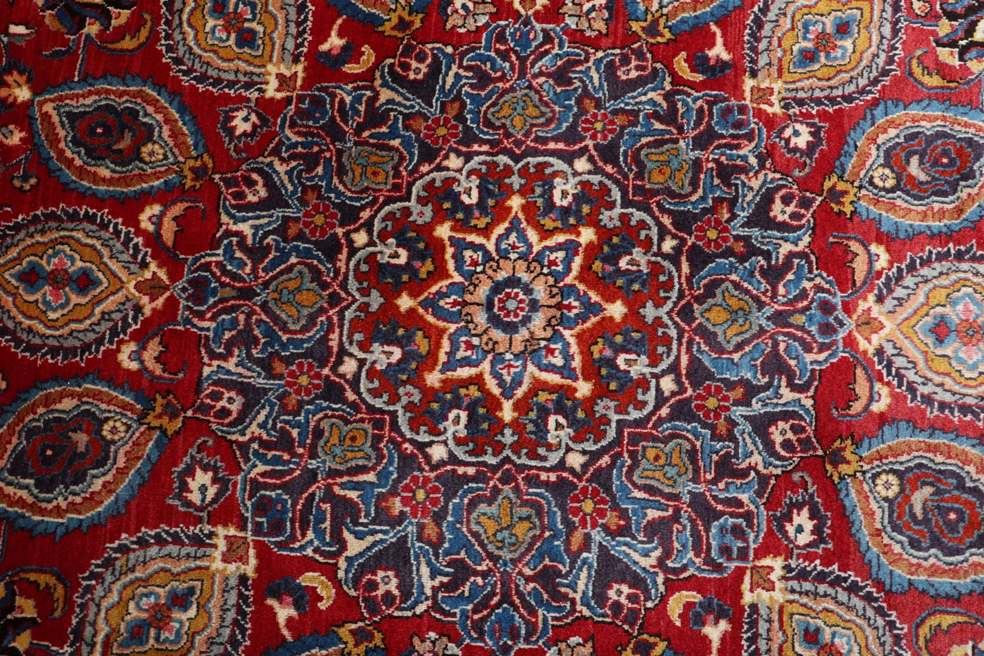 perserteppich-mashad-248-x-358-cm-schurwolle-handgeknupft-19 Mashhad Perserteppich aus Iran, 248 × 358 cm