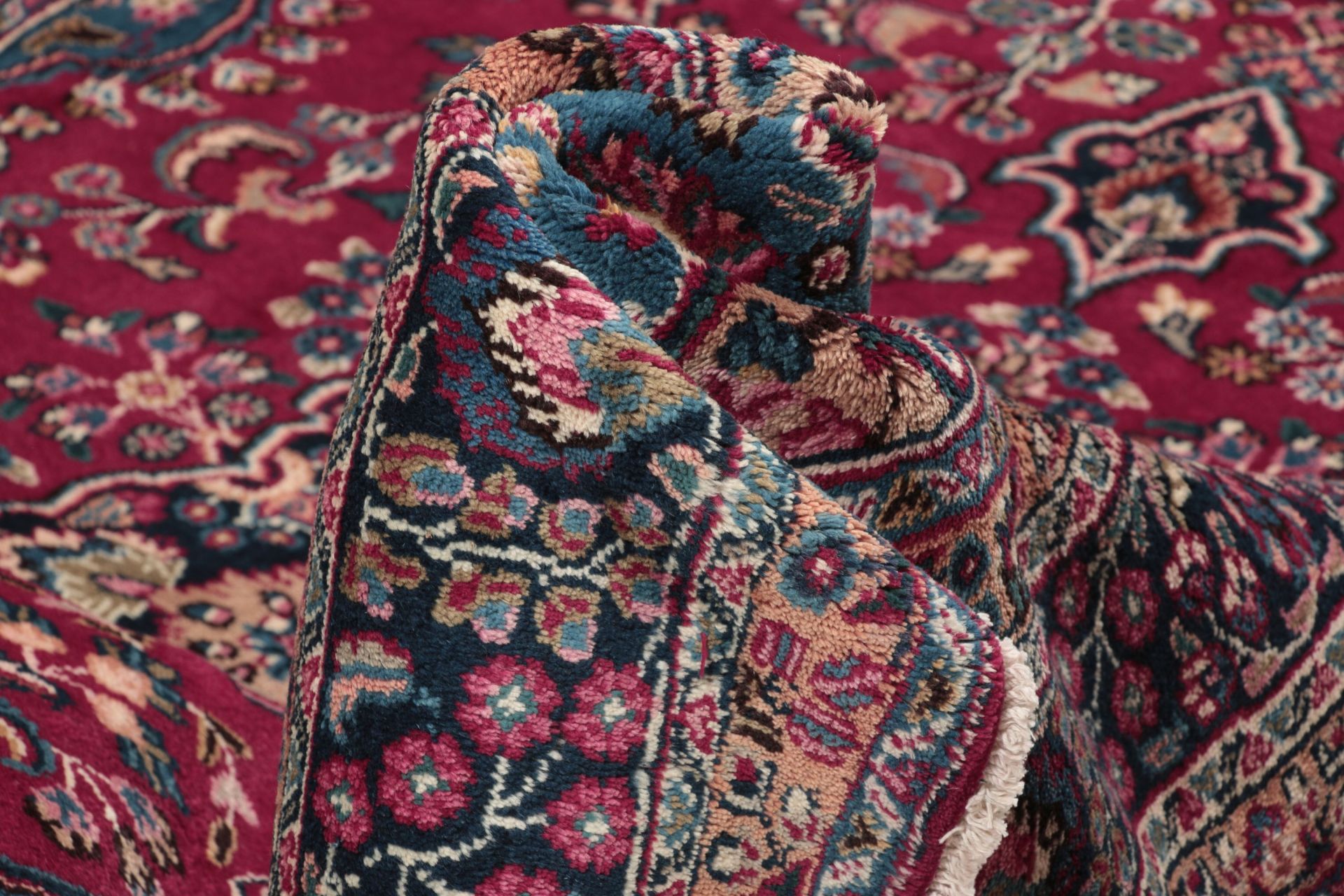 perserteppich-mashad-200-x-297-cm-baumwolle-handgeknupft-medaillon-18 Mashhad Perserteppich aus Iran, 200 × 297 cm