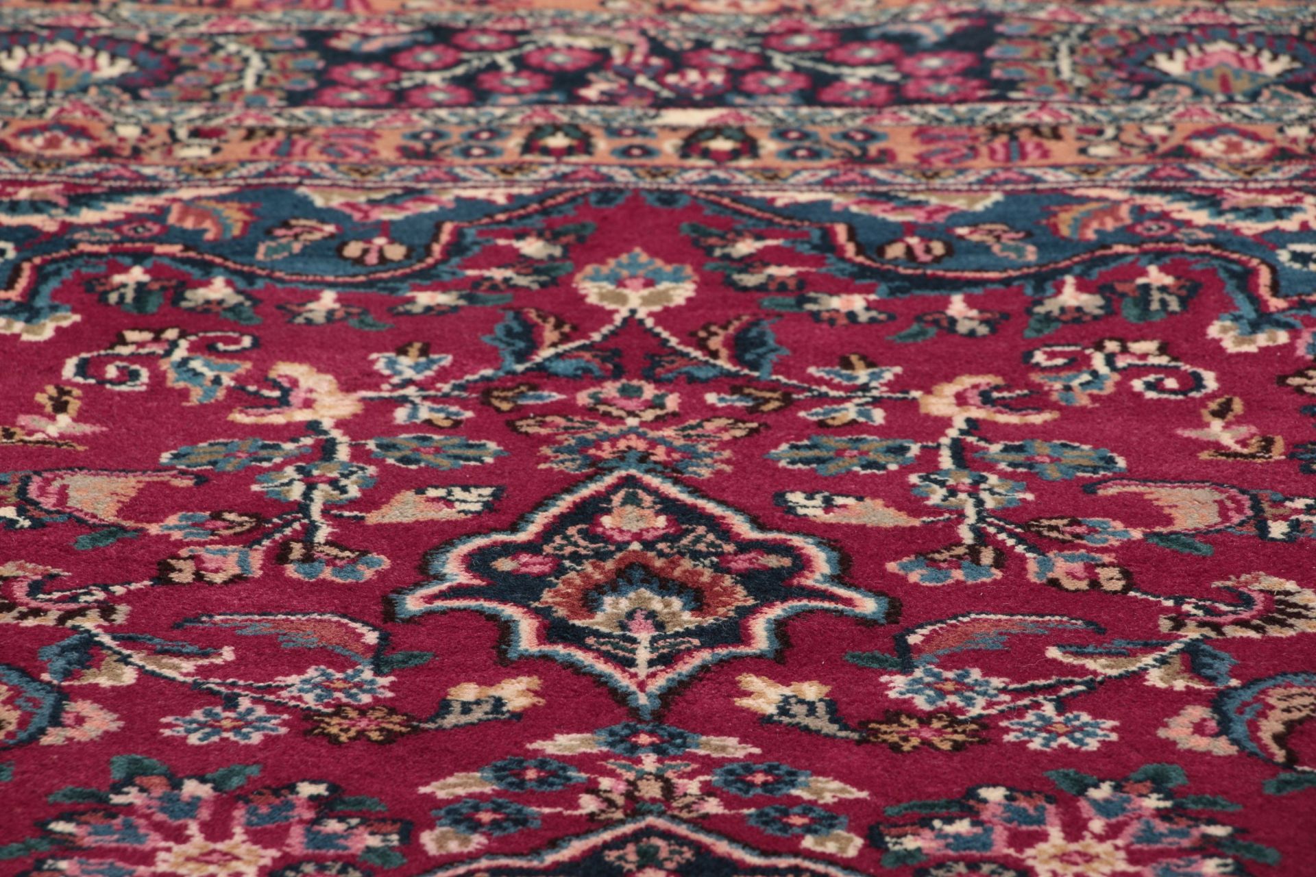 perserteppich-mashad-200-x-297-cm-baumwolle-handgeknupft-medaillon-19 Mashhad Perserteppich aus Iran, 200 × 297 cm