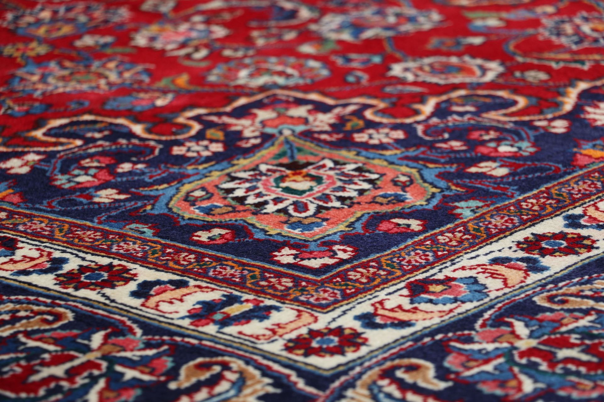 Handgeknüpfter Mashhad Perserteppich 237 × 344 cm