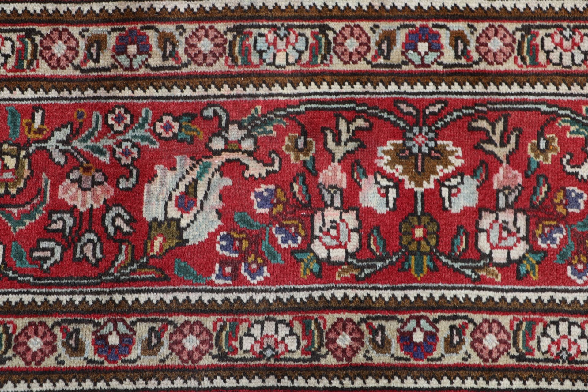 Täbriz Perserteppich 240 × 355 cm aus Wolle, handgeknüpft