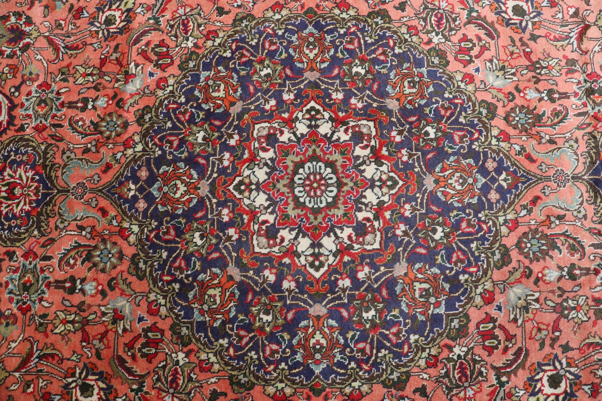 Handgeknüpfter Täbriz Perserteppich 243 × 340 cm