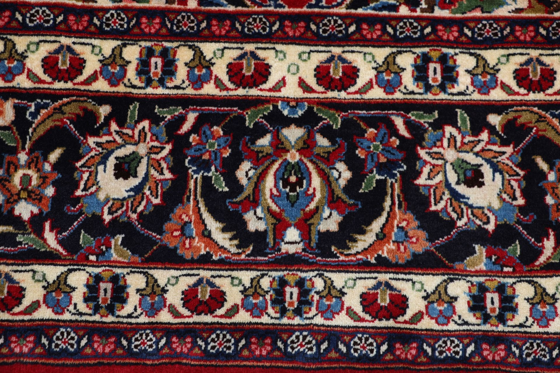 Mashhad Perserteppich aus Iran, 246 × 293 cm