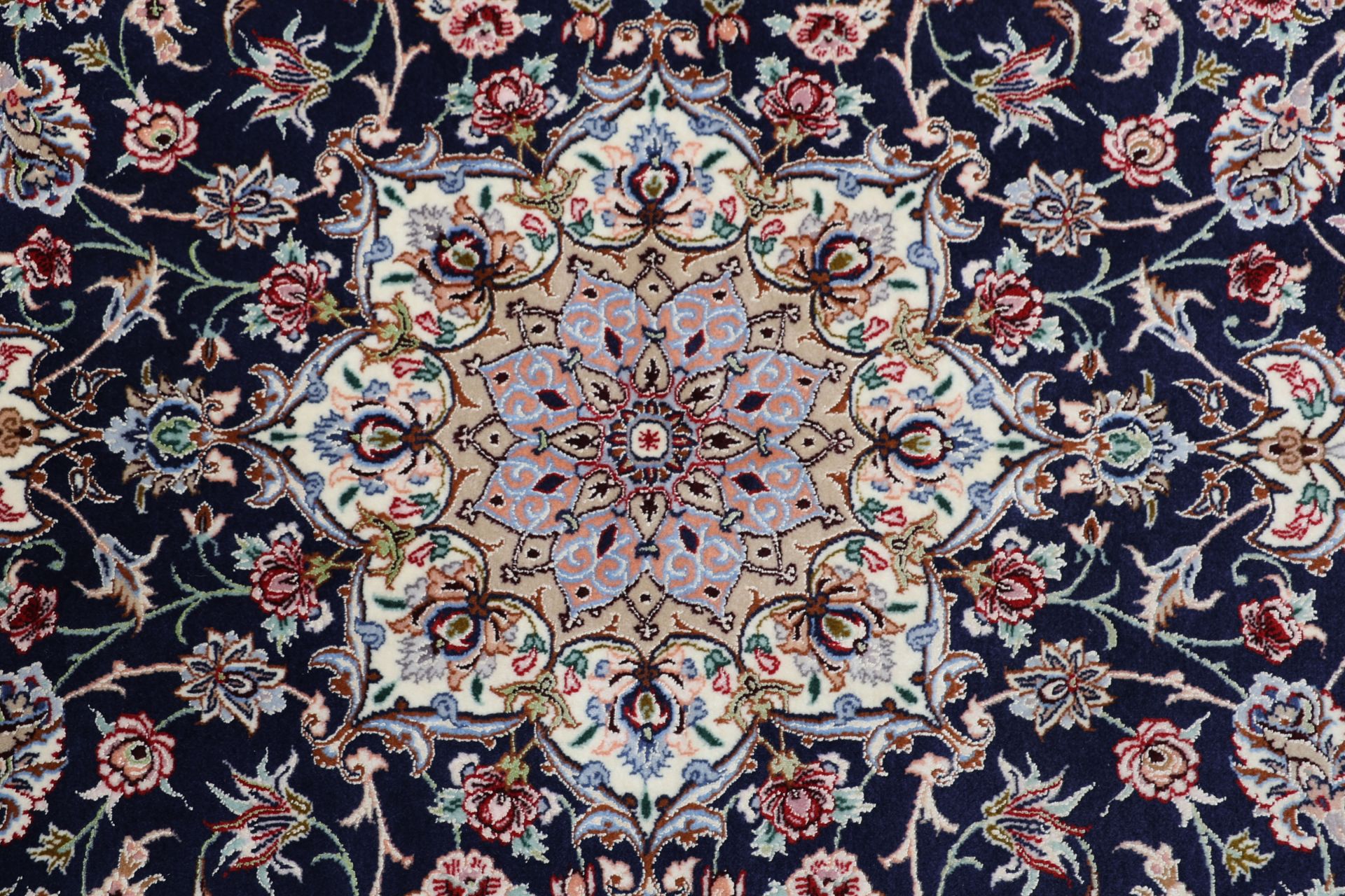 Handgeknüpfter Isfahan Perserteppich, 157 × 230 cm, Wolle & Seide