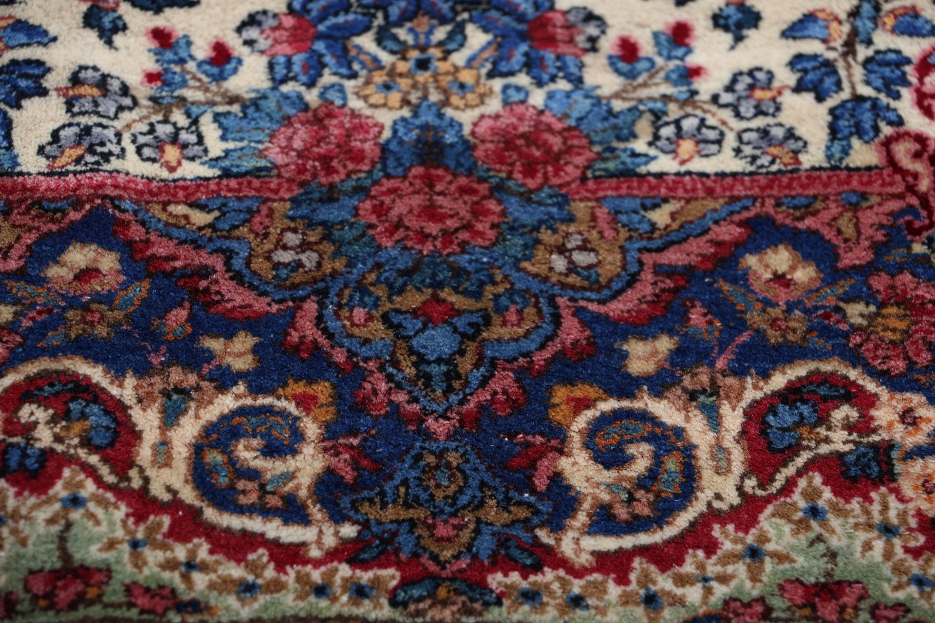 perserteppich-kirman-125-x-212-cm-schurwolle-handgeknupft-antik-6 Kerman Perserteppich antik, 125 × 212 cm, Wolle