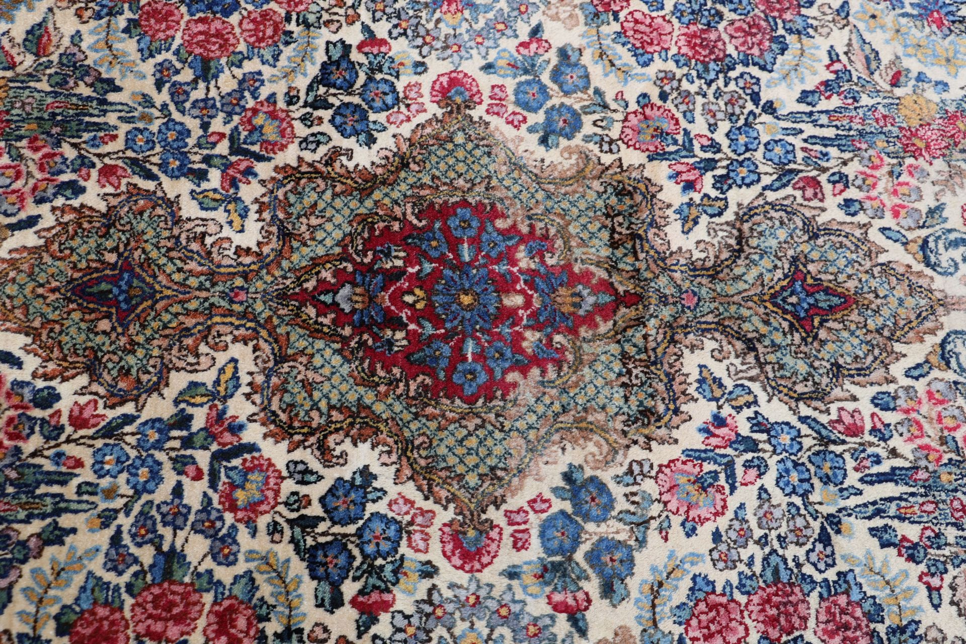 perserteppich-kirman-125-x-212-cm-schurwolle-handgeknupft-antik-8 Kerman Perserteppich antik, 125 × 212 cm, Wolle