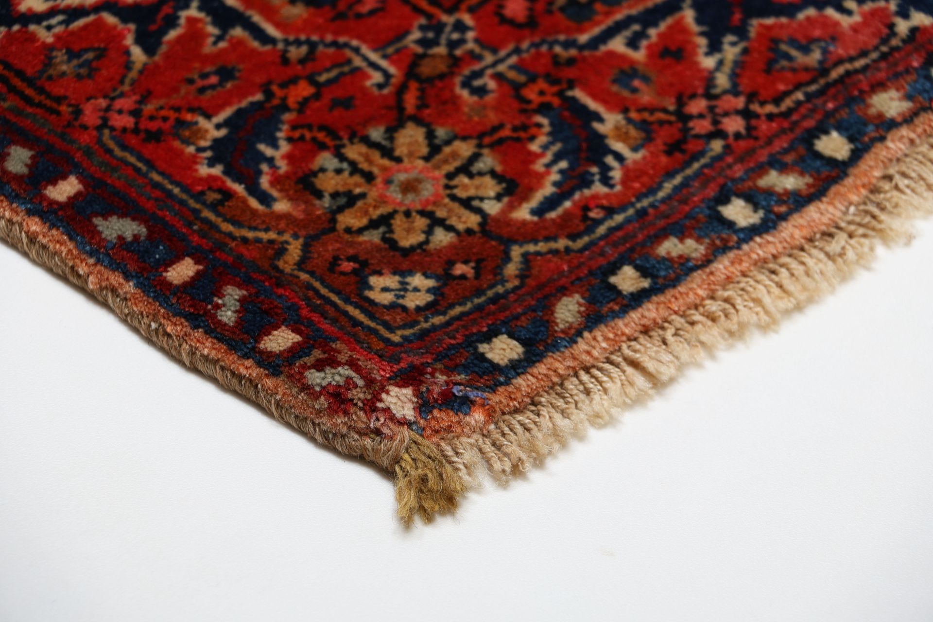 Handgeknüpfter Heriz Perserteppich 140 × 222 cm