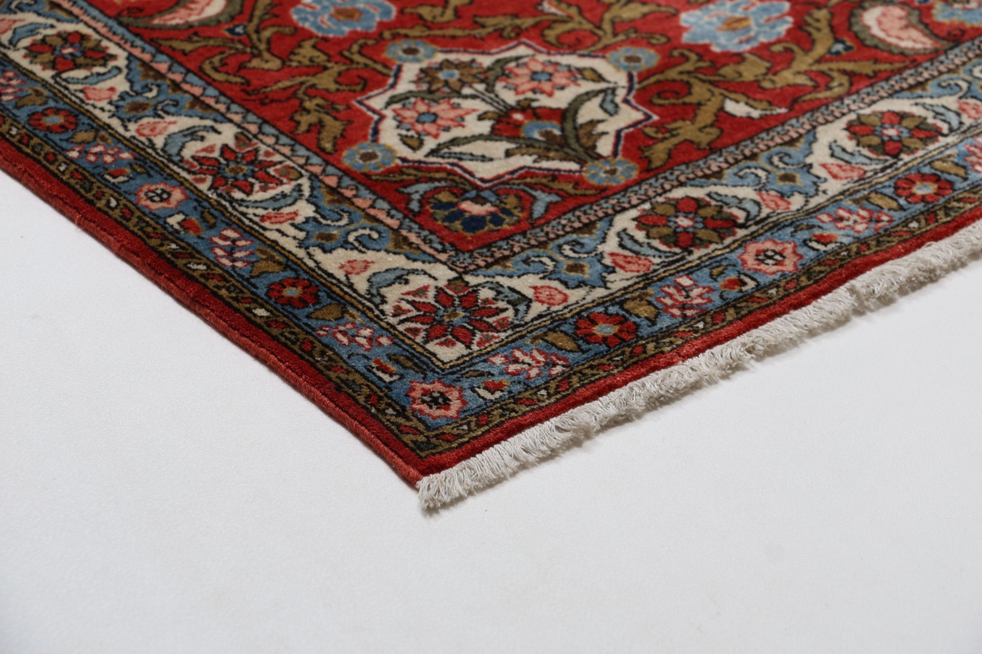 perserteppich-ghom-327-x-418-cm-schurwolle-handgeknupft-antik-4 Ghom Perserteppich 327 × 418 cm aus Wolle, handgeknüpft