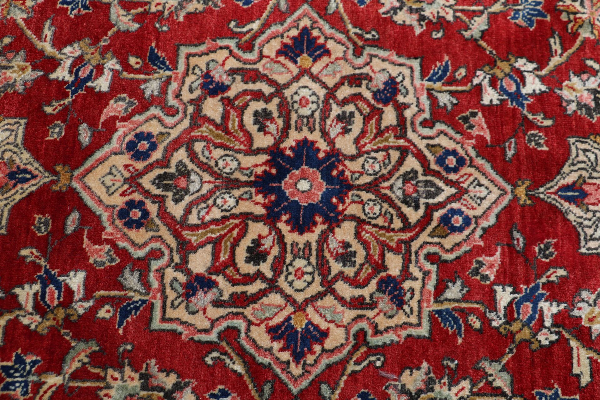 Sarough Perserteppich 135 × 210 cm aus Wolle, handgeknüpft