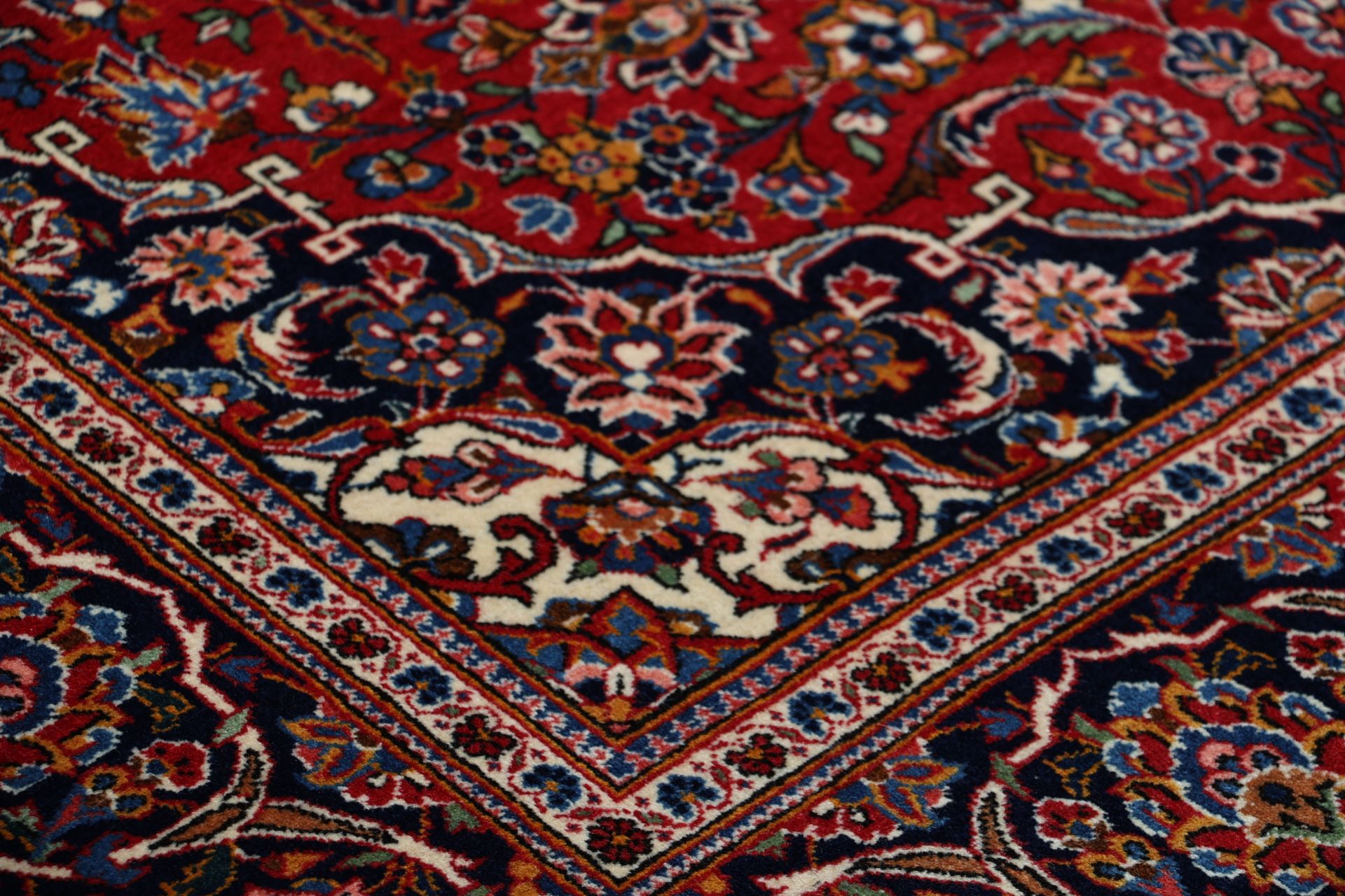 Kashan Perserteppich 140 × 220 cm aus Wolle, handgeknüpft