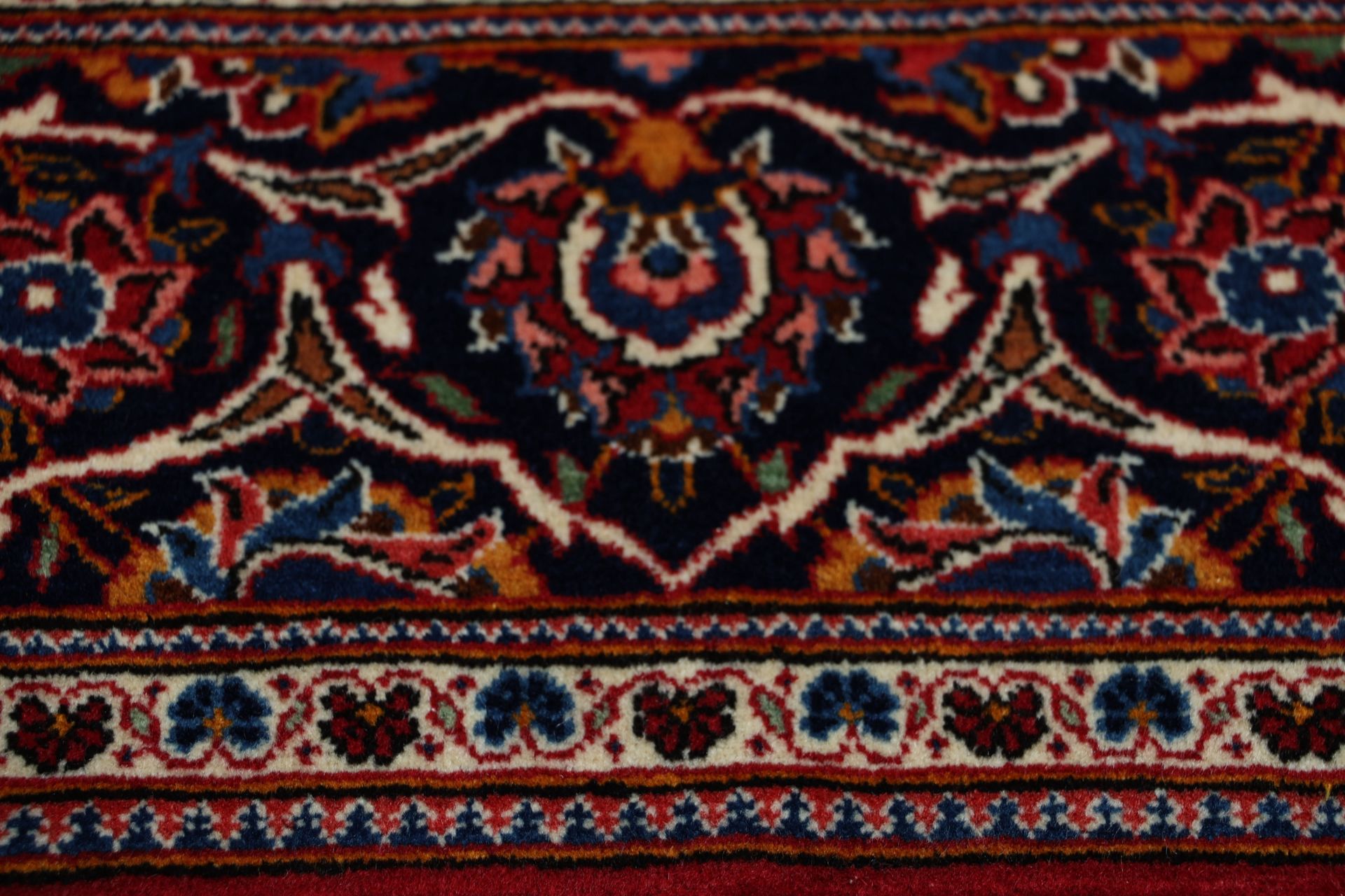Kashan Perserteppich 140 × 220 cm aus Wolle, handgeknüpft