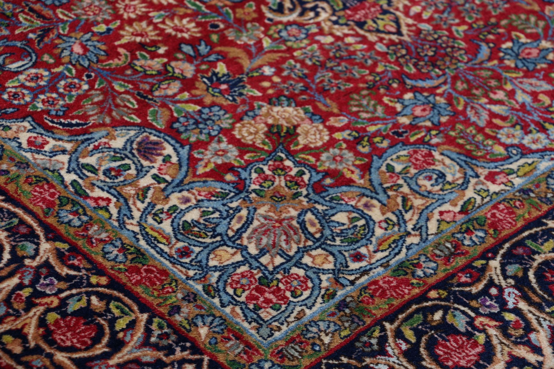 Kerman Perserteppich 135 × 223 cm aus Wolle, handgeknüpft