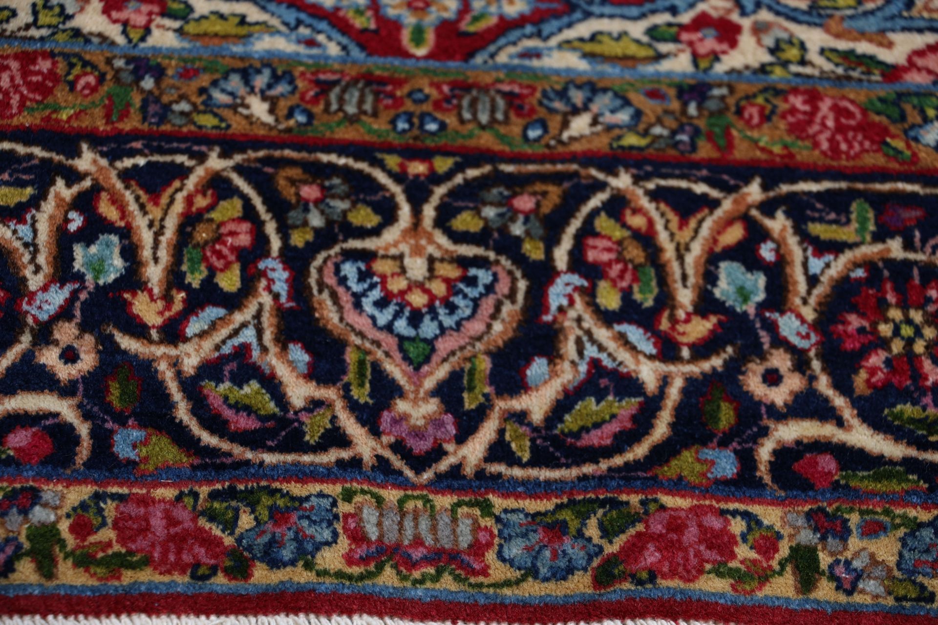 Kerman Perserteppich 135 × 223 cm aus Wolle, handgeknüpft