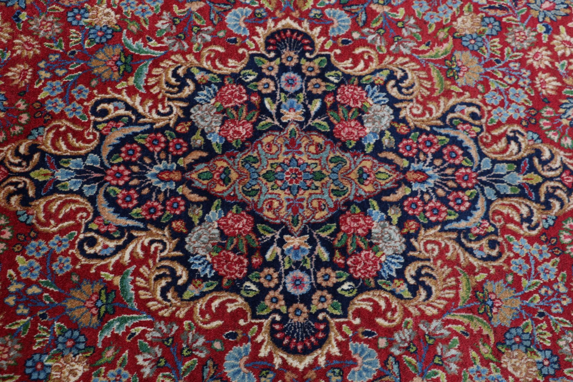 Kerman Perserteppich 135 × 223 cm aus Wolle, handgeknüpft