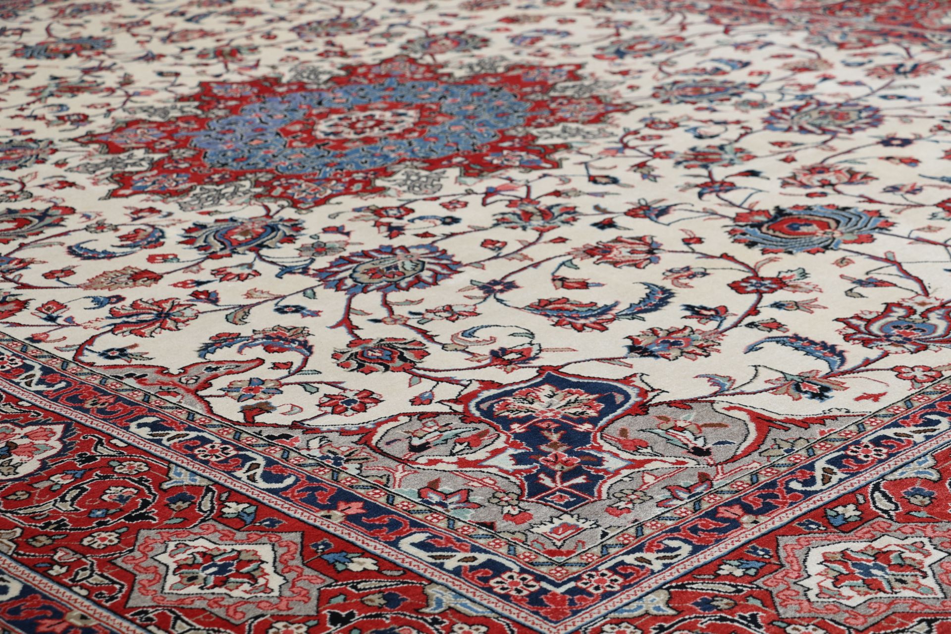 perserteppich-sarough-270-x-362-cm-schurwolle-handgeknupft-vintage-14 Handgeknüpfter Sarough Perserteppich 270 × 362 cm