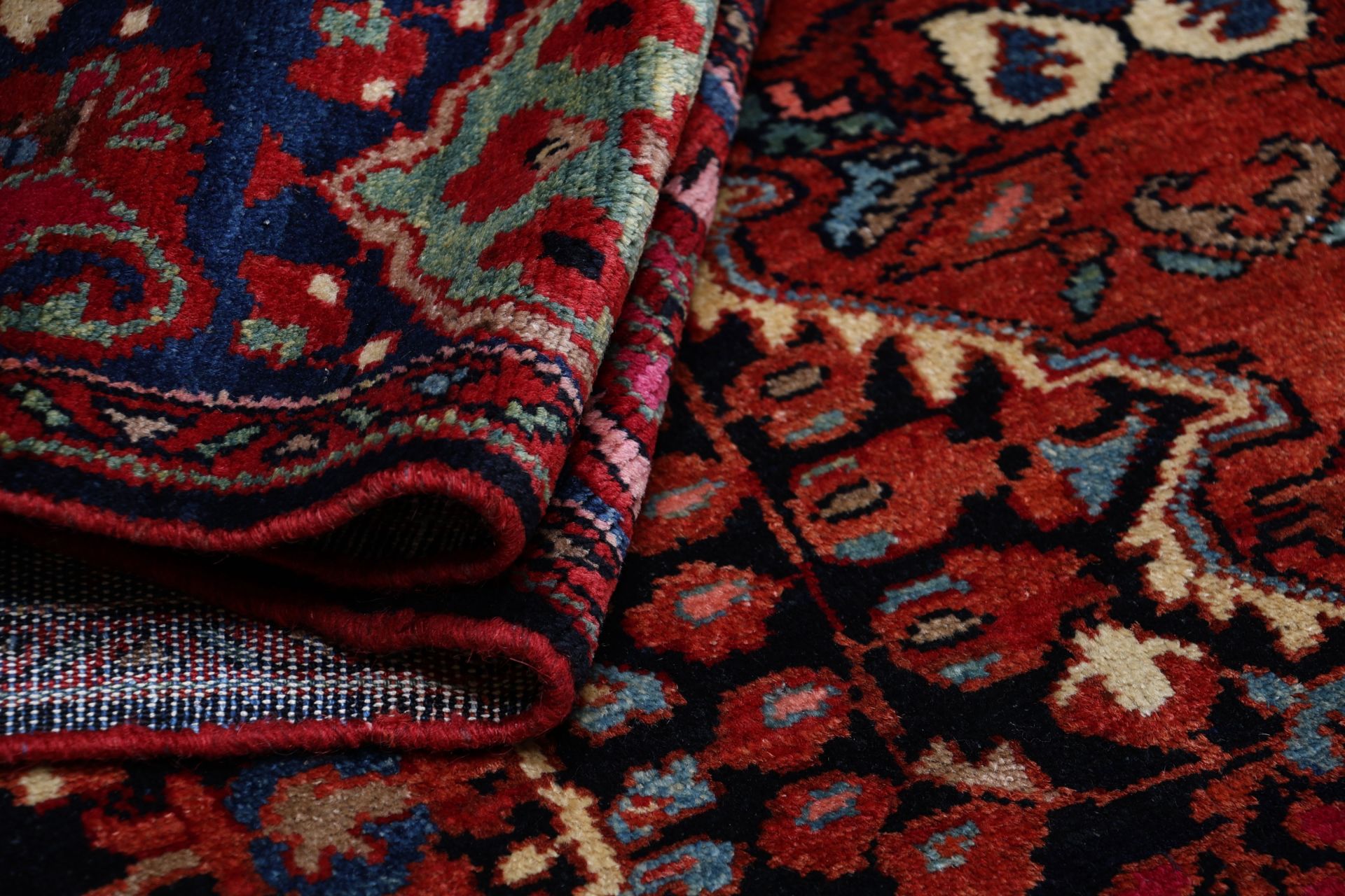 Antiker Loribaft Perserteppich aus Iran, 130 × 196 cm