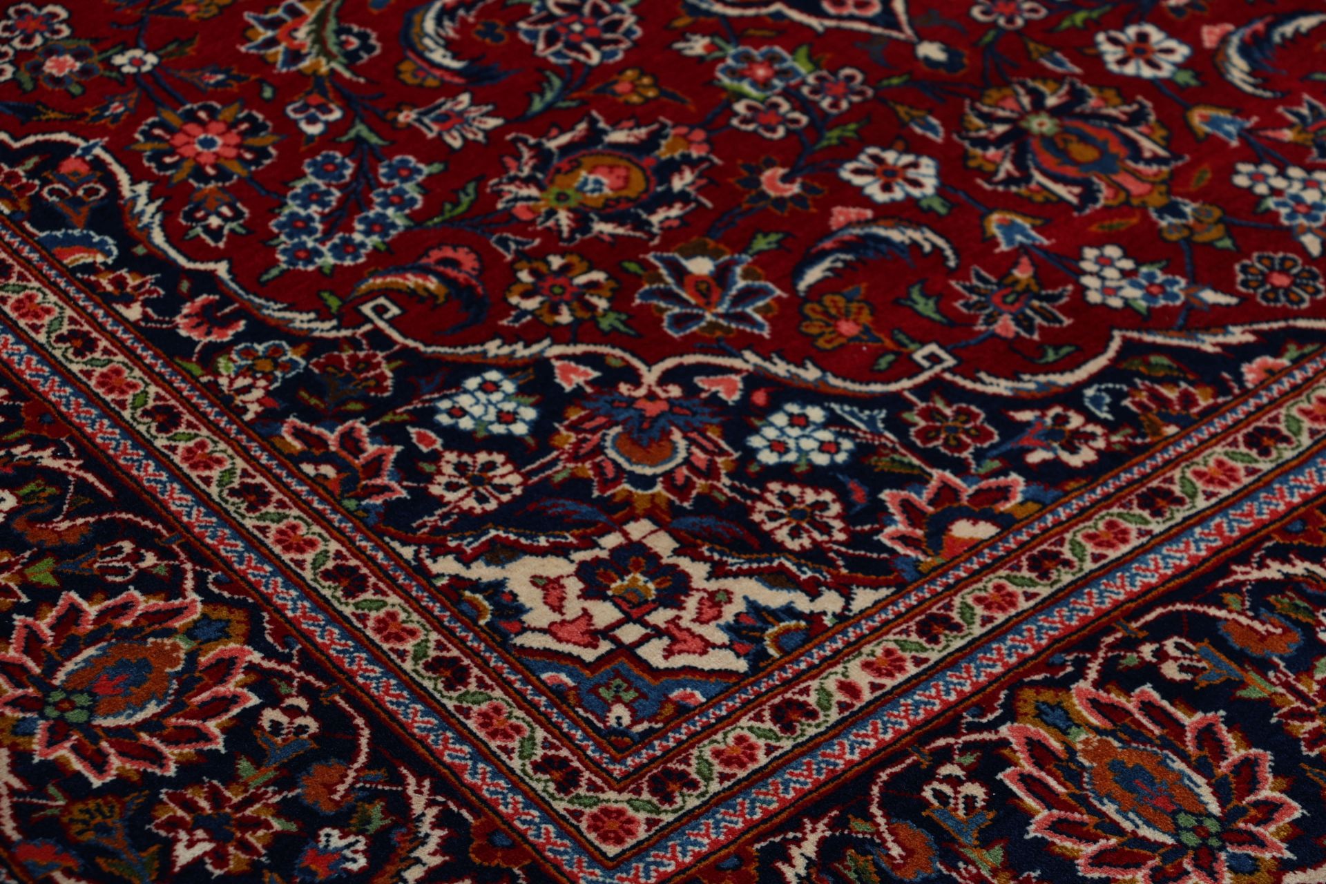 Kashan Perserteppich 140 × 213 cm aus Wolle, handgeknüpft