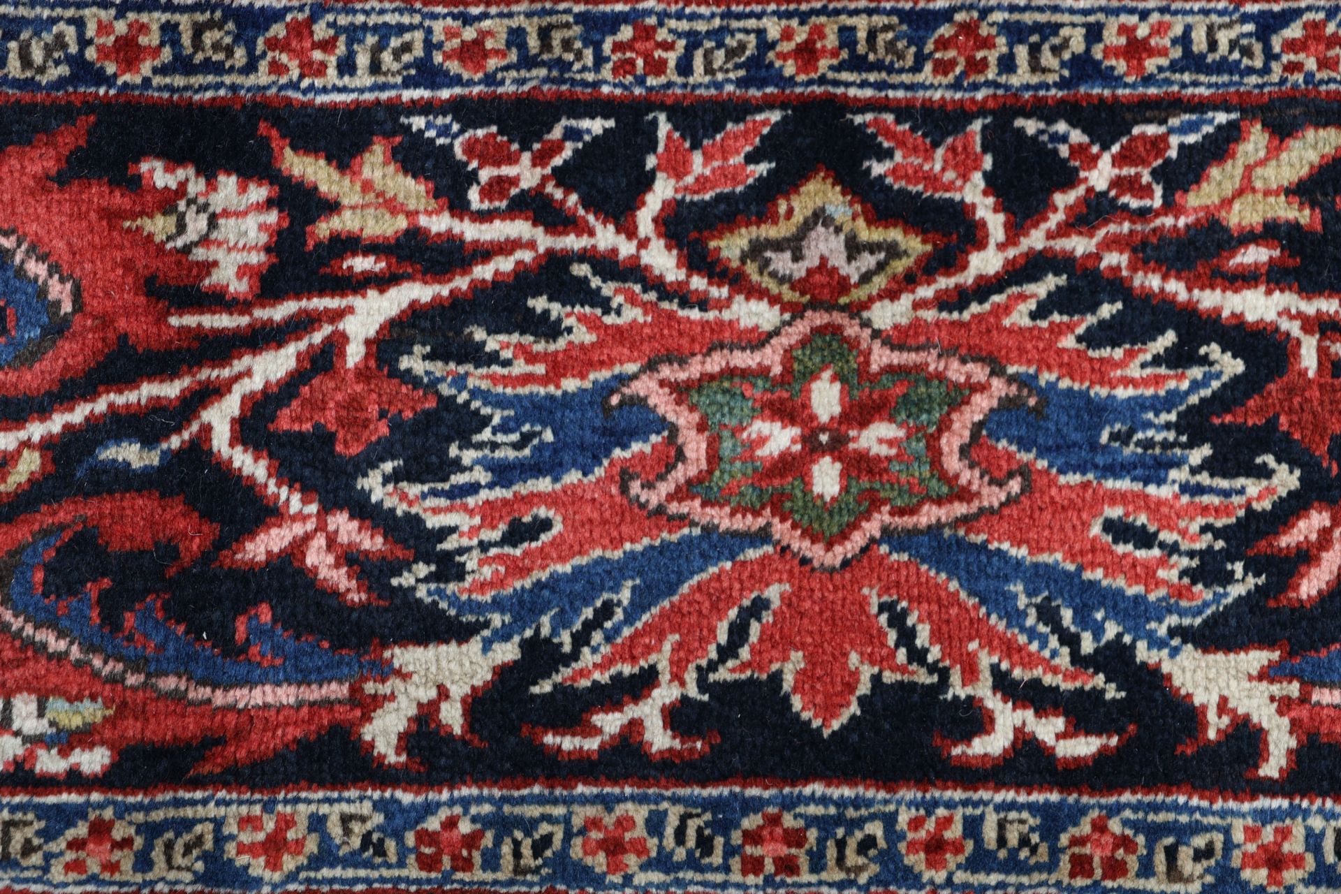 Handgeknüpfter Heriz Perserteppich 260 × 362 cm