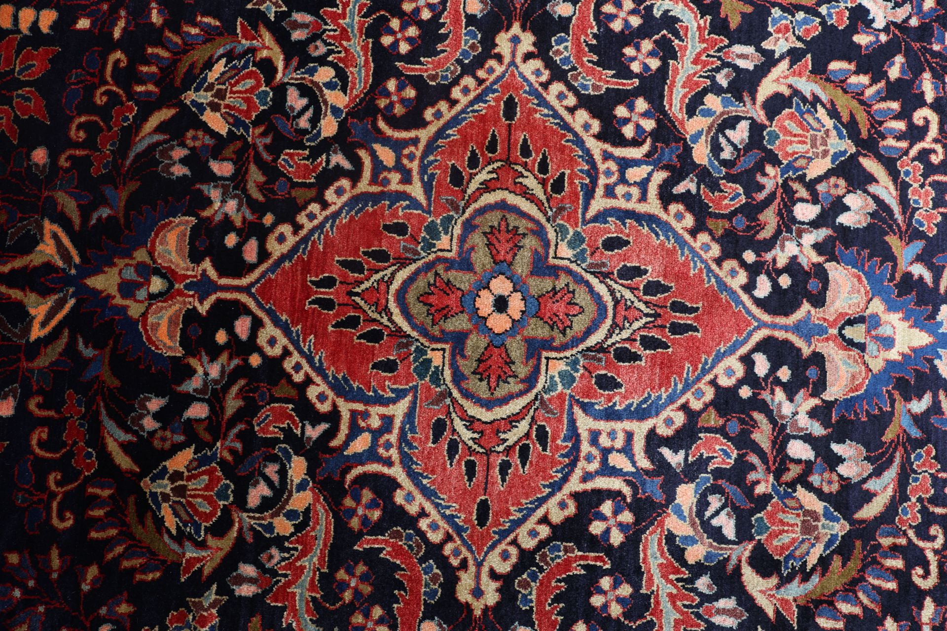 Lilian Perserteppich 220 × 345 cm aus Wolle, handgeknüpft