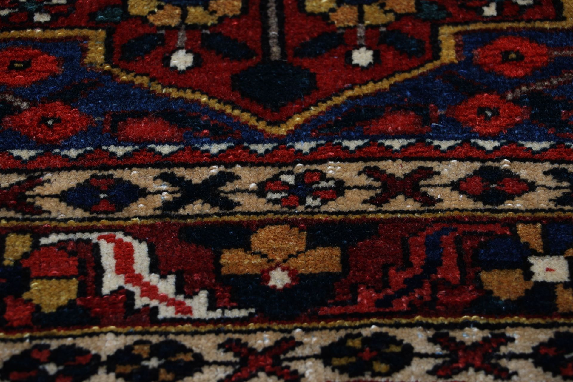 Bakhtiari Perserteppich antik, 163 × 205 cm, Wolle