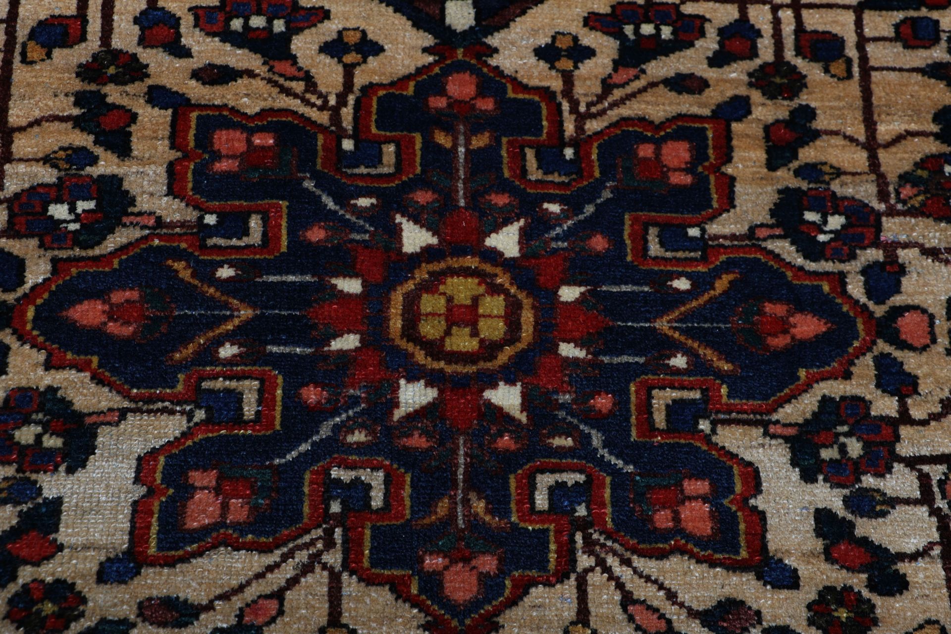 Bakhtiari Perserteppich antik, 163 × 205 cm, Wolle