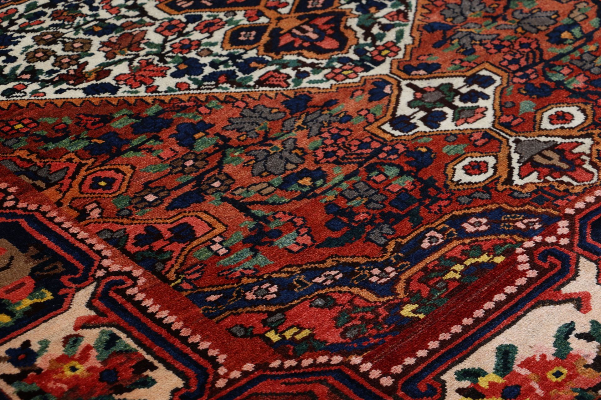 Bakhtiari Perserteppich antik, 174 × 250 cm, Wolle