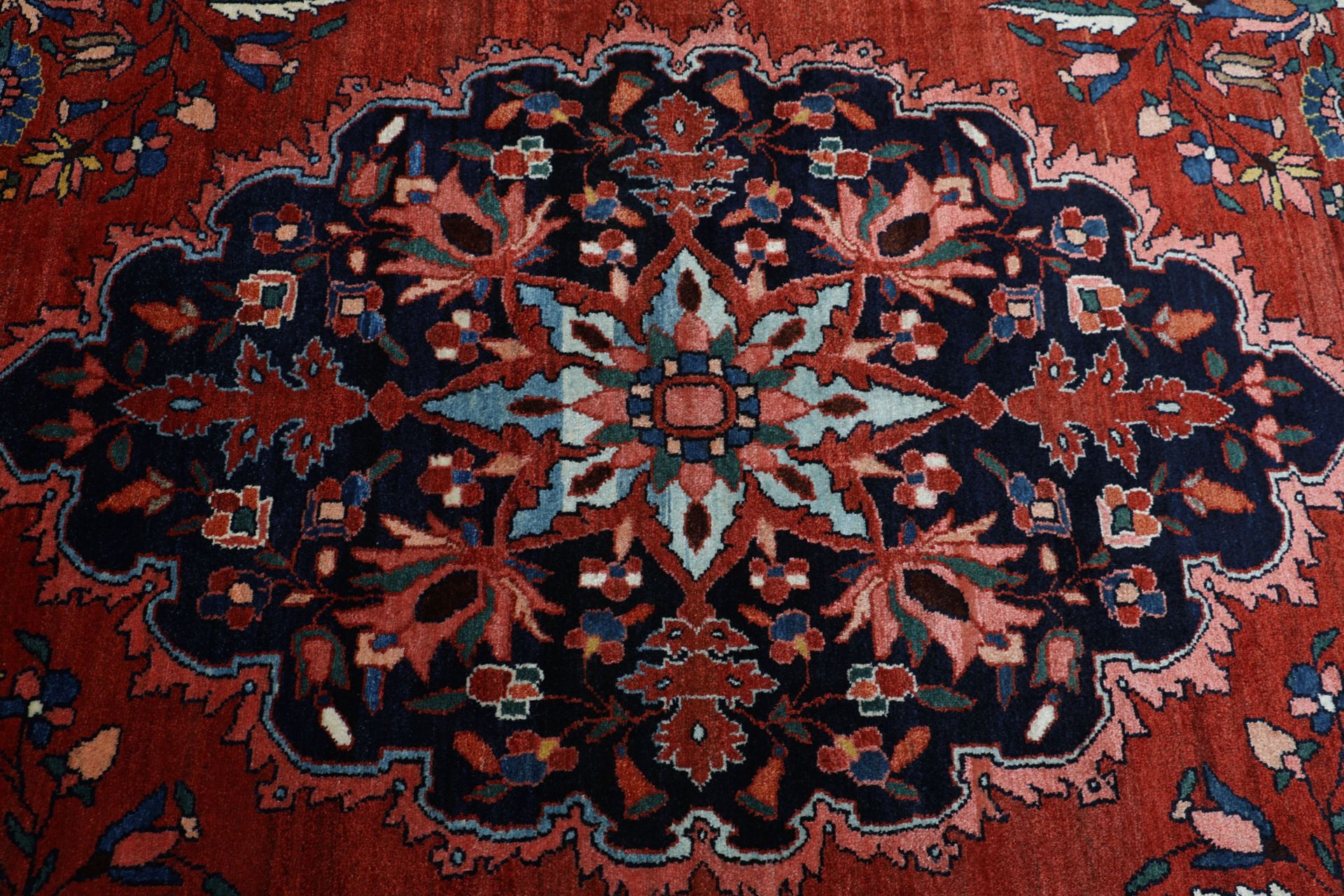 Antiker Perserteppich aus Iran, 158 × 212 cm