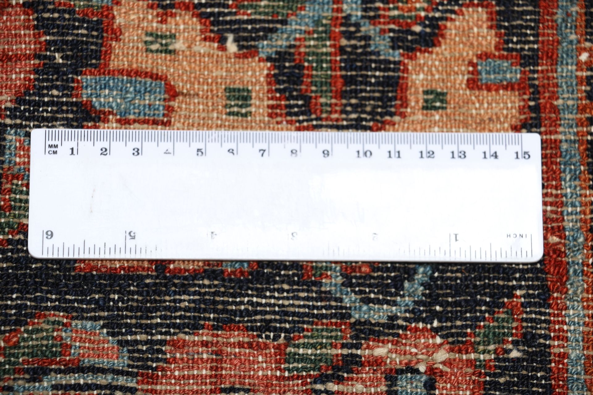 Antiker Perserteppich aus Iran, 158 × 212 cm