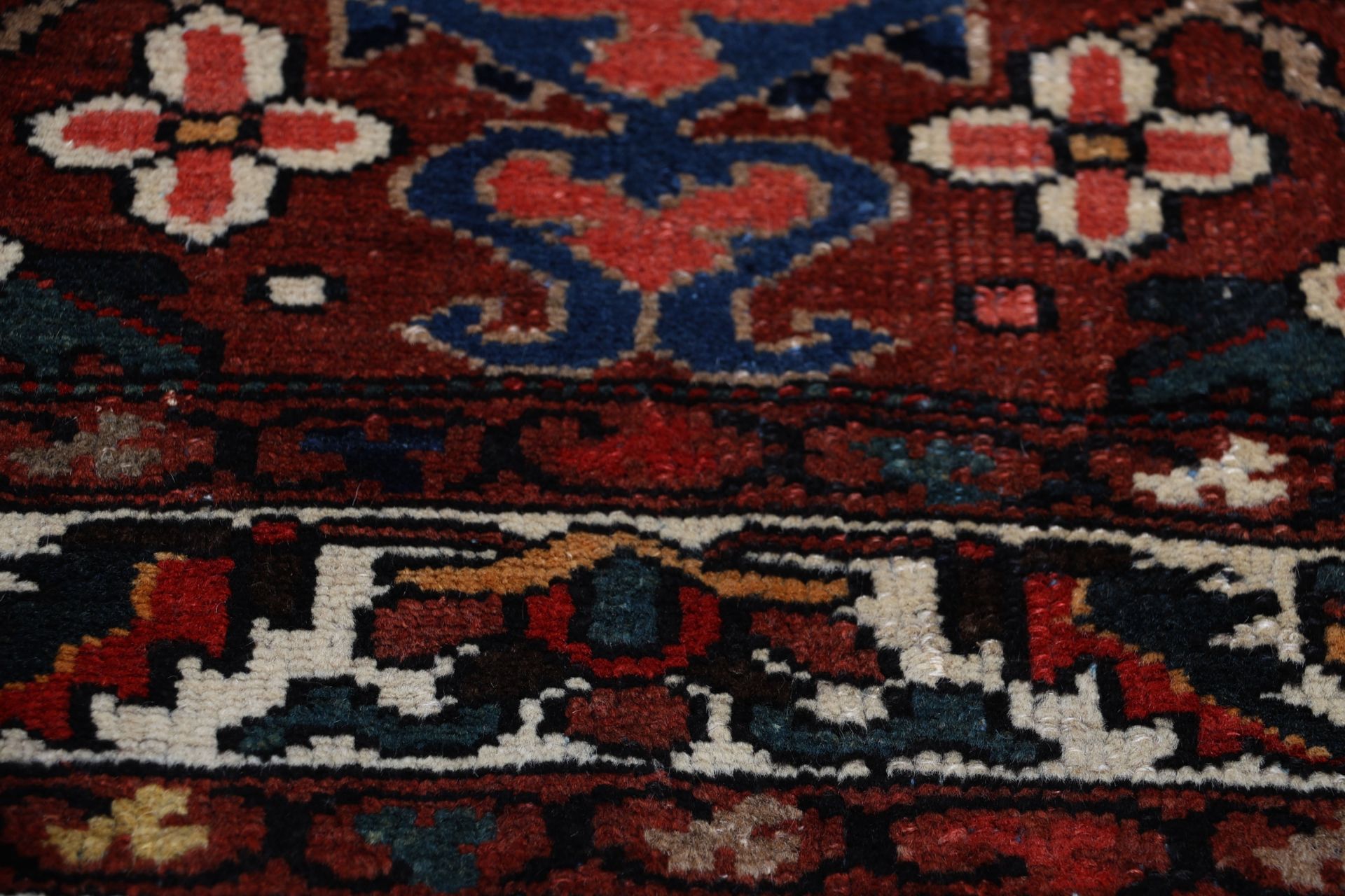 Bakhtiari Perserteppich antik, 141 × 209 cm, Wolle