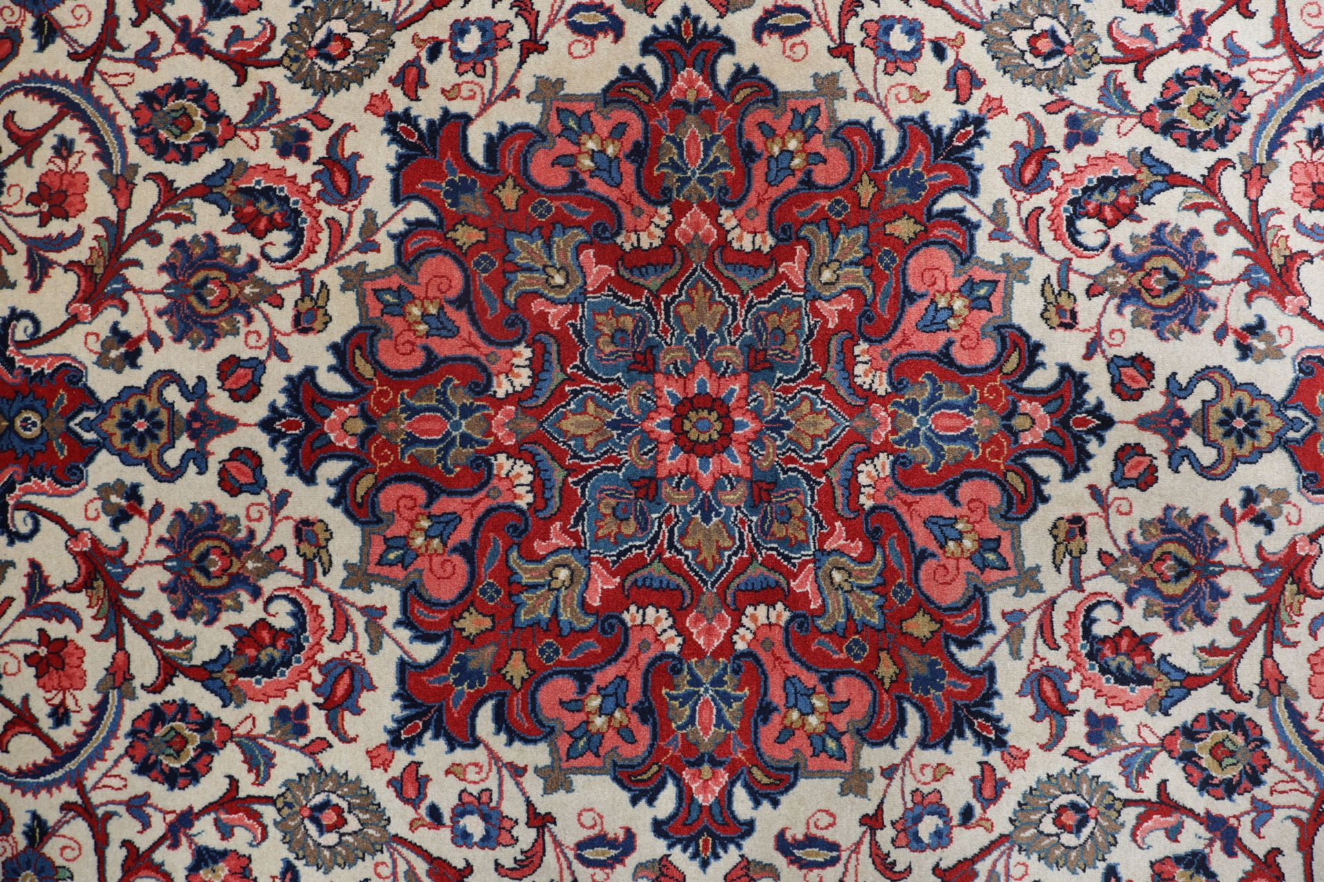 Handgeknüpfter Sarough Perserteppich 272 × 376 cm