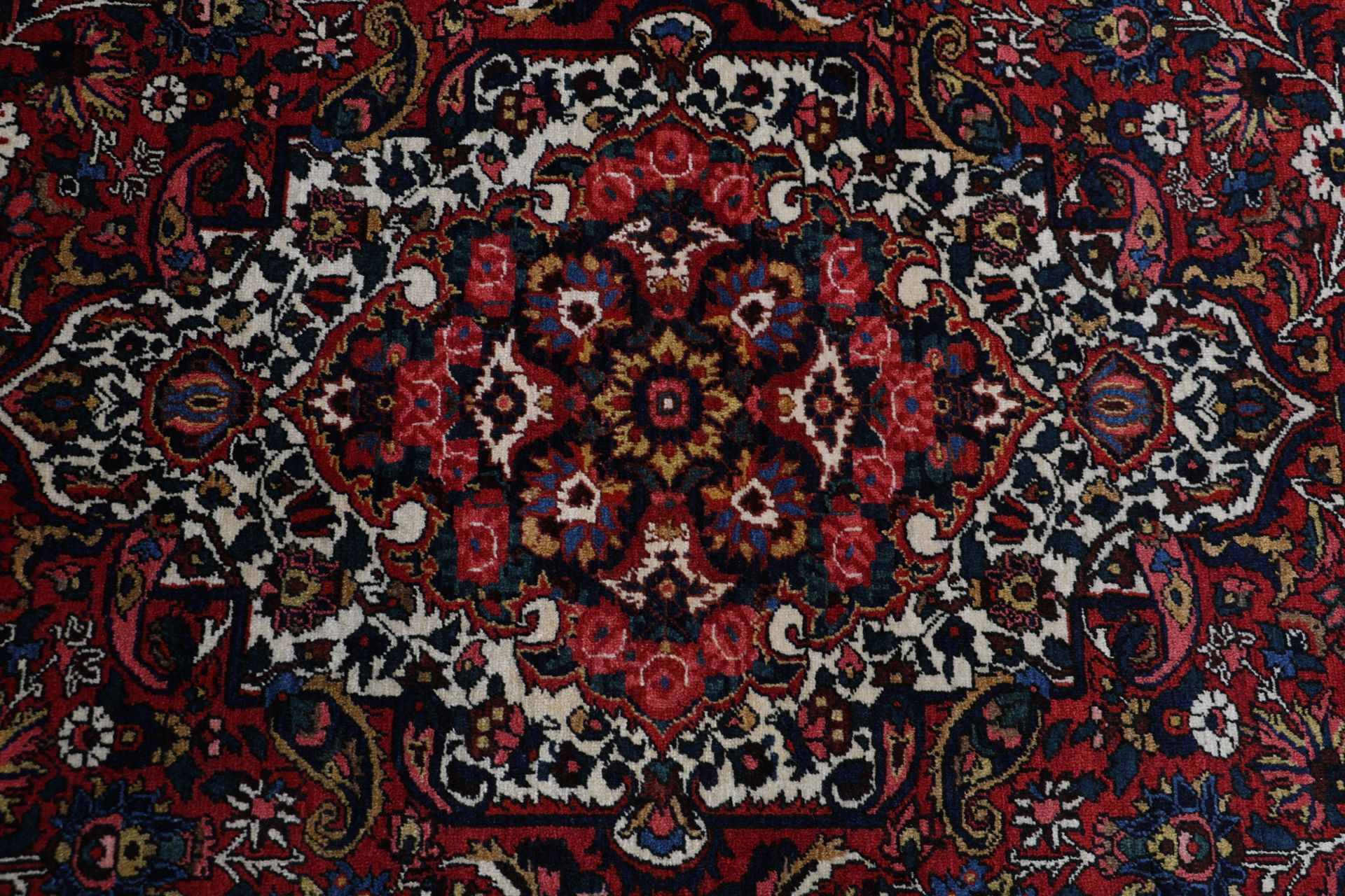 Antiker Bakhtiari Perserteppich, 140 × 216 cm, Wolle