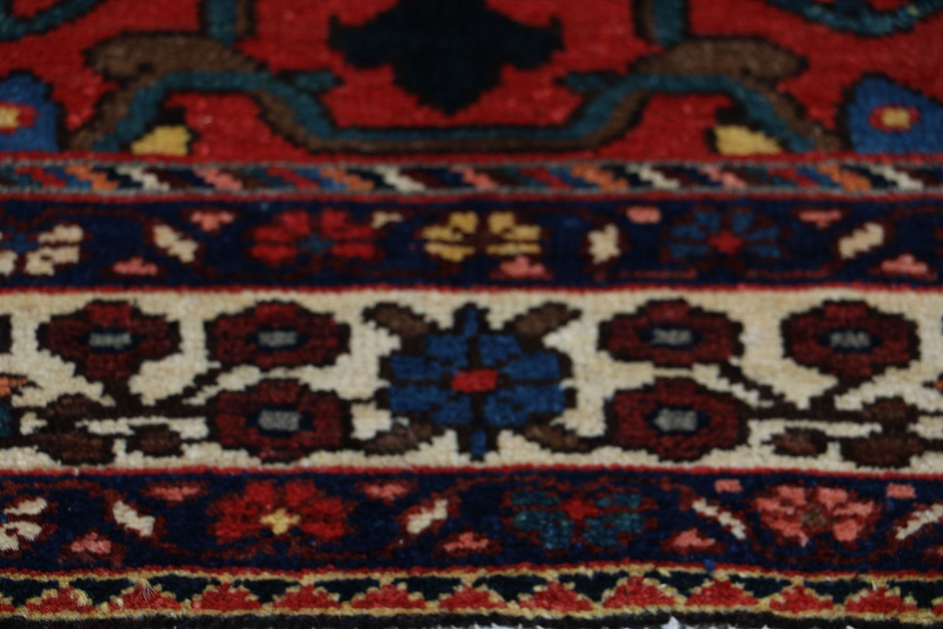 Bakhtiari Perserteppich 141 × 219 cm aus Wolle, handgeknüpft