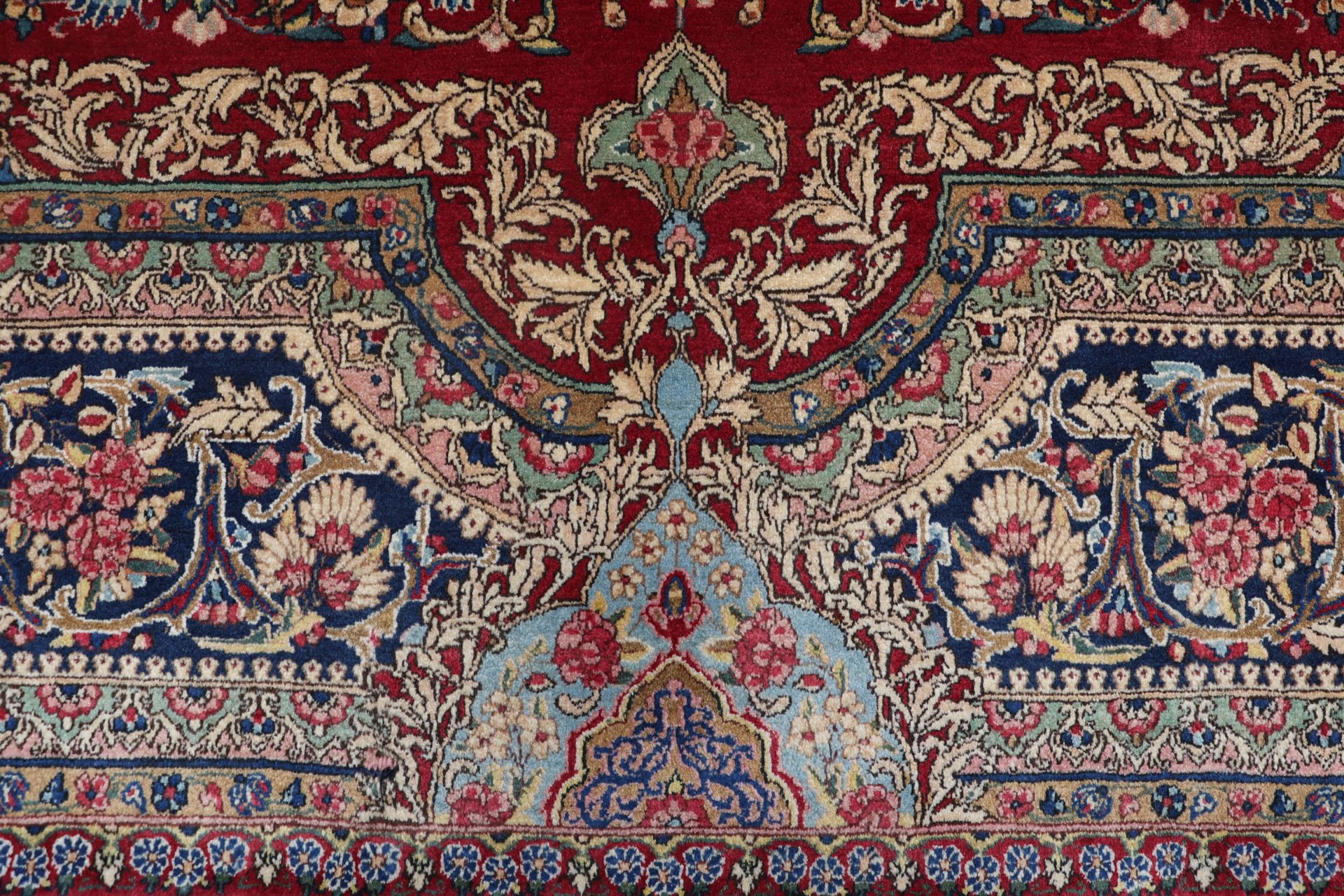 Kerman Perserteppich 272 × 376 cm aus Wolle, handgeknüpft