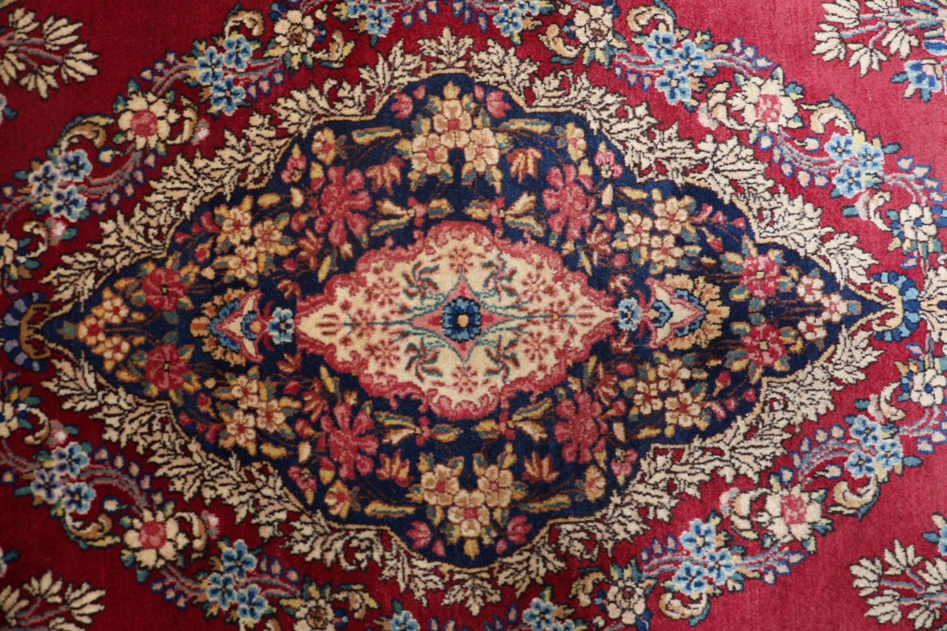 Kerman Perserteppich 272 × 376 cm aus Wolle, handgeknüpft