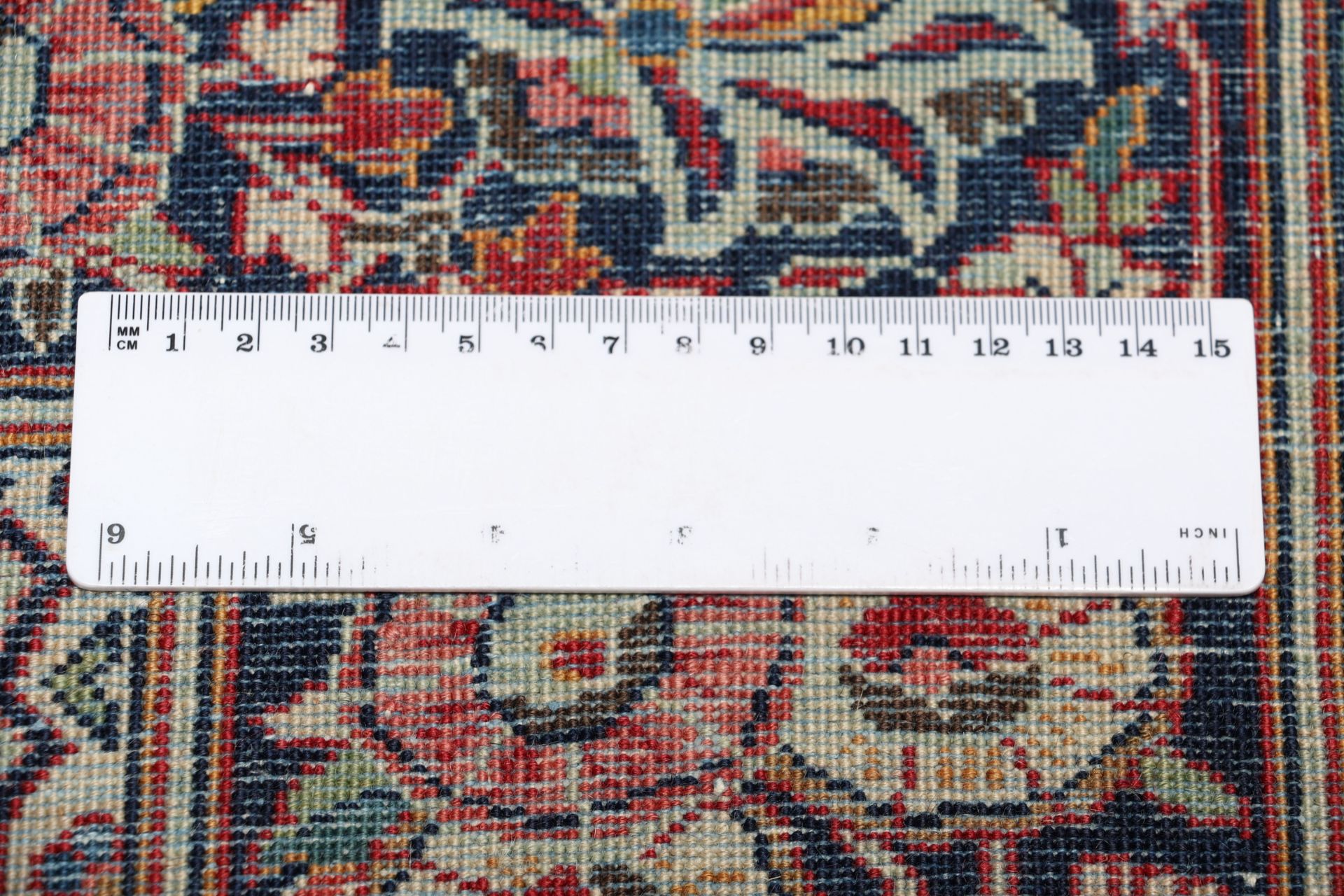 Antiker Kashan Perserteppich aus Iran, 135 × 205 cm