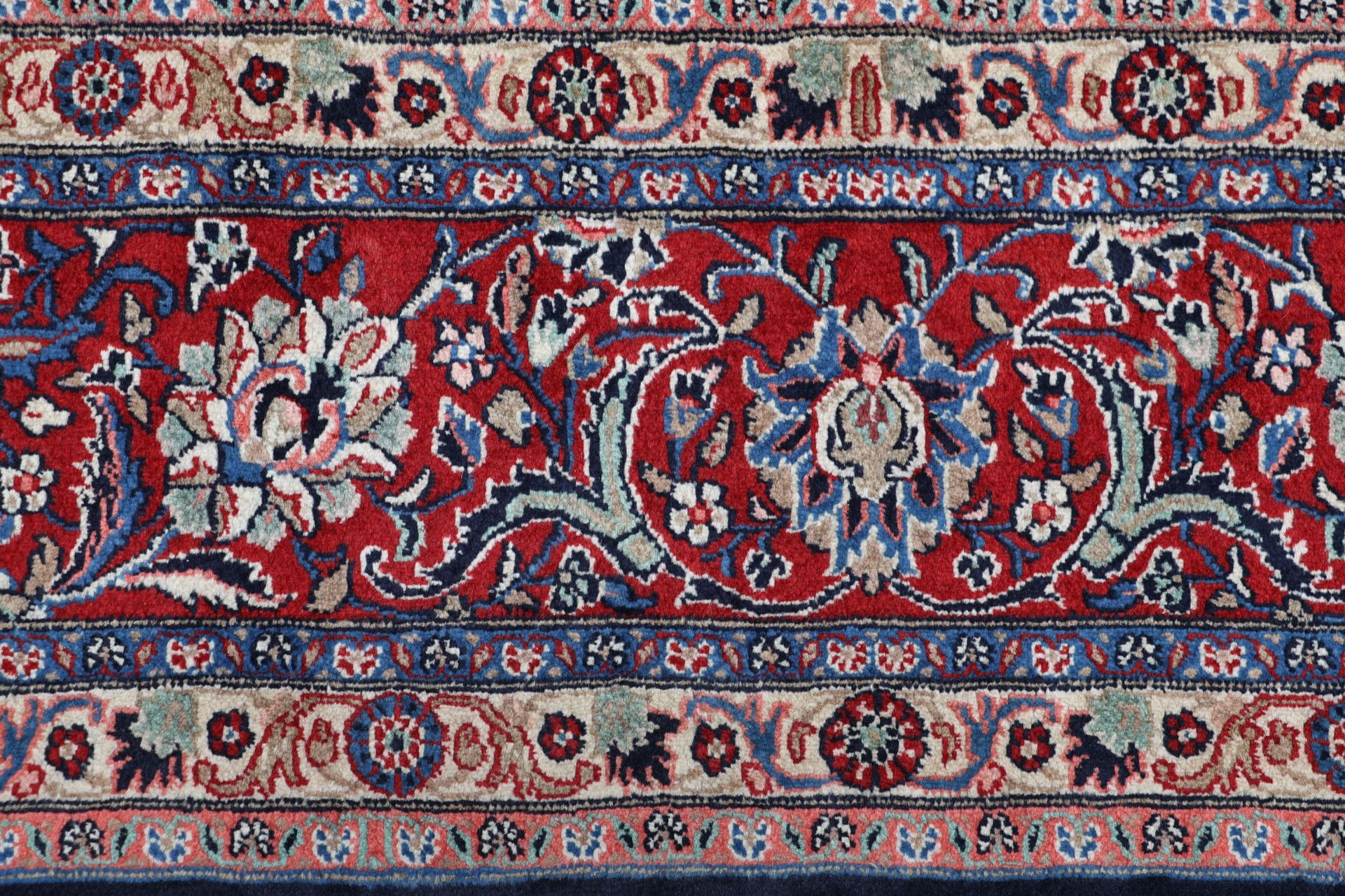 Handgeknüpfter Perserteppich 258 × 380 cm