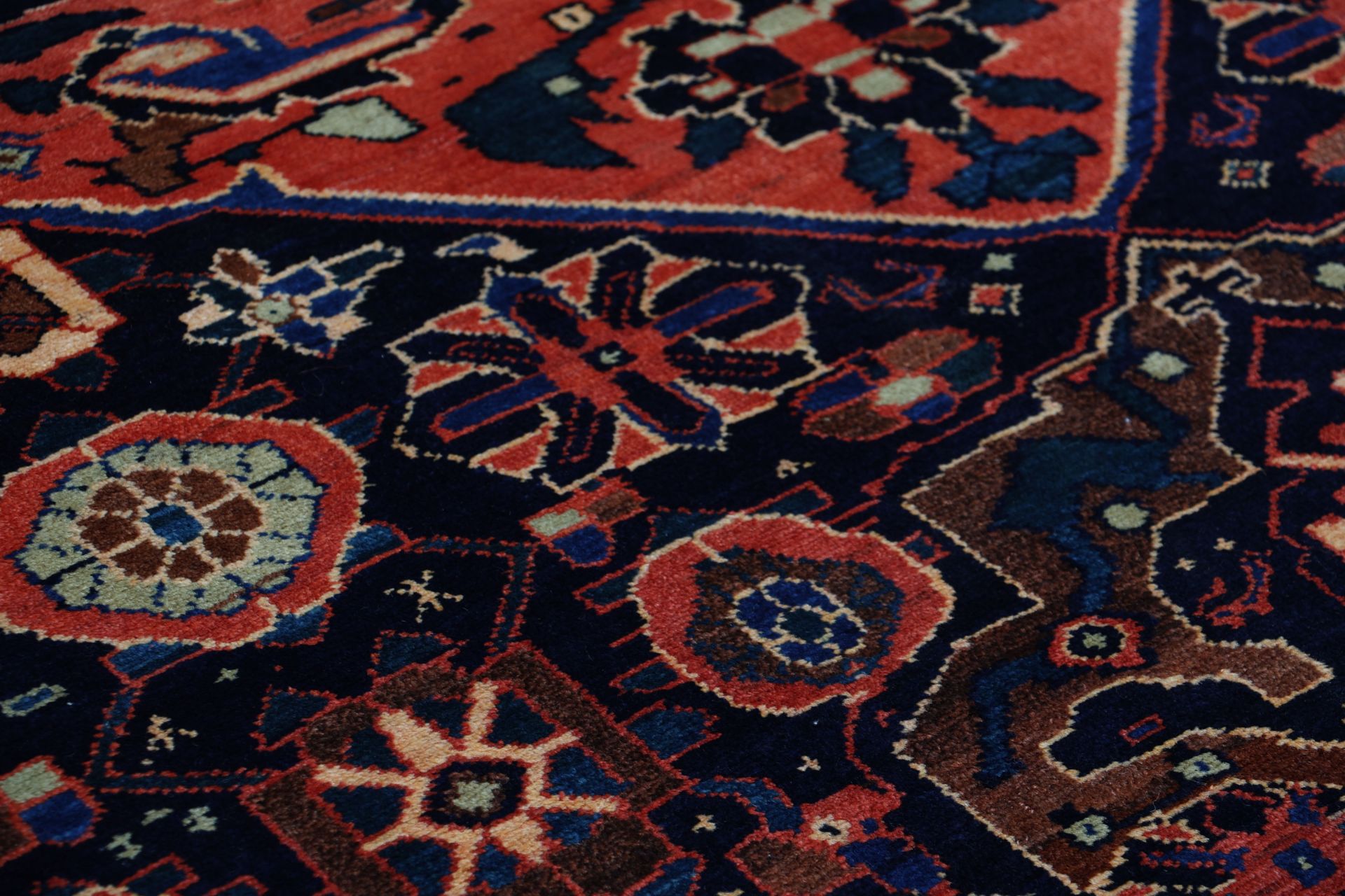 Antiker Bakhtiari Perserteppich, 146 × 237 cm, Wolle