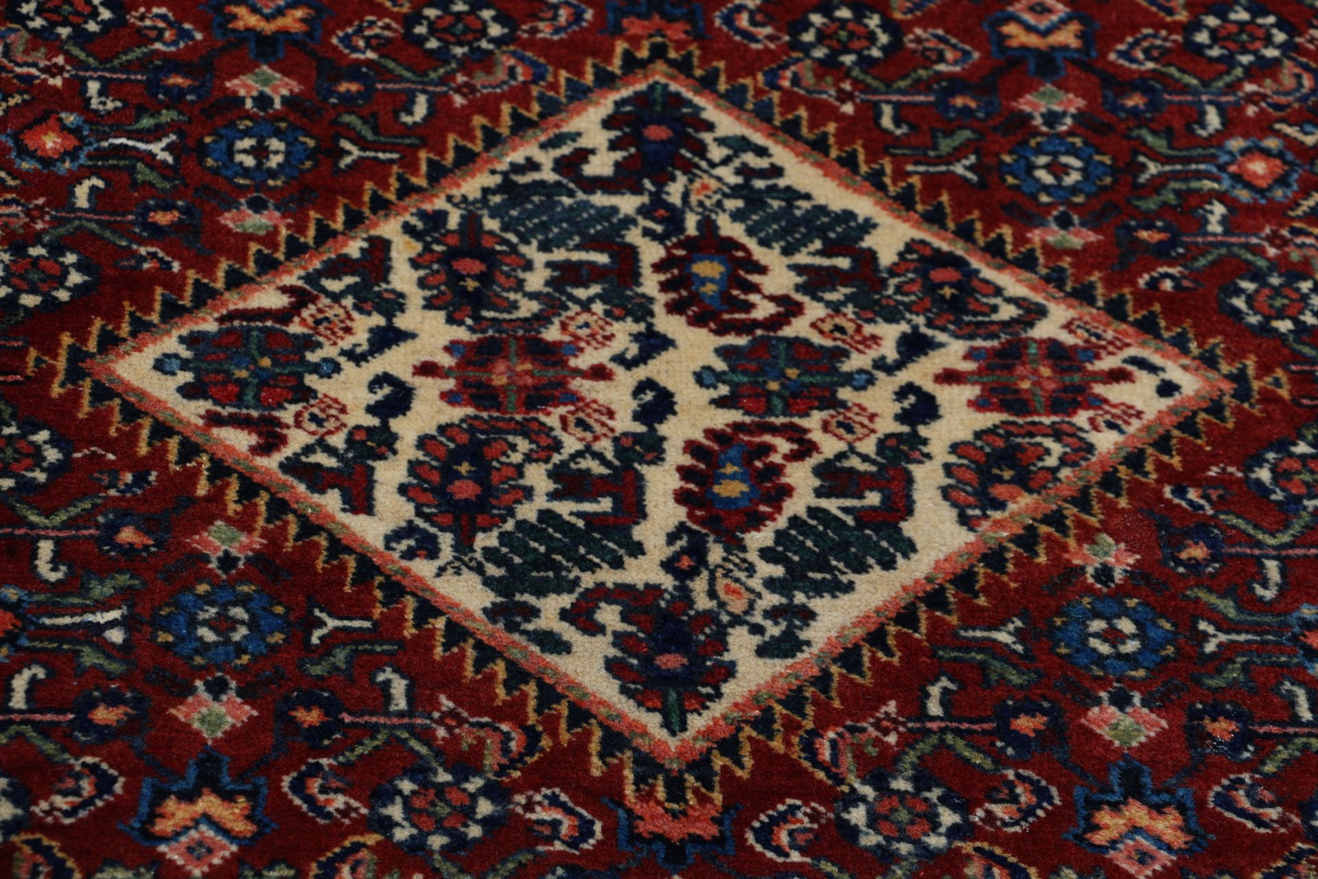 Antiker Hamadan Perserteppich aus Iran, 150 × 213 cm