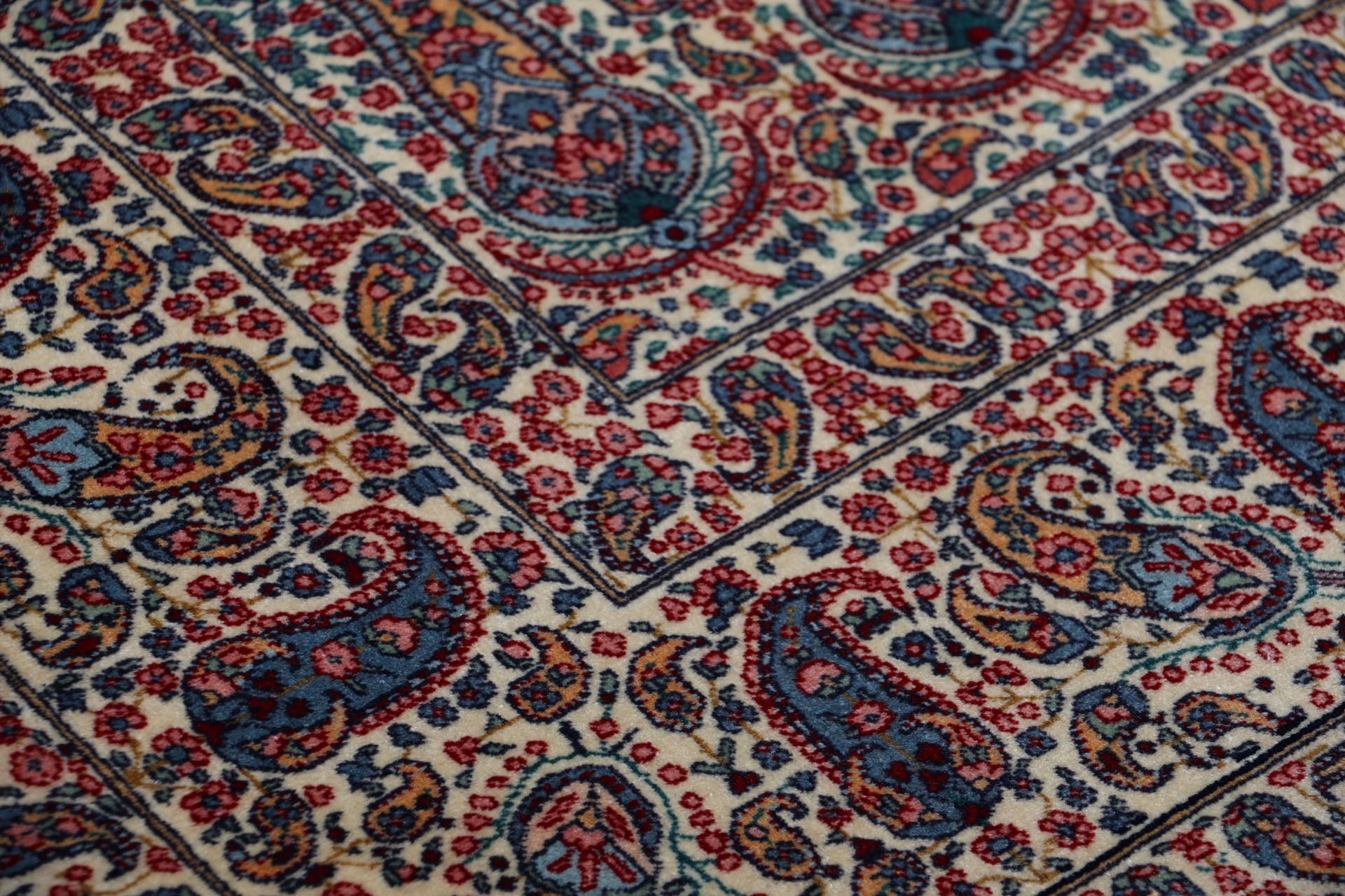 Antiker Kerman Perserteppich aus Iran, 140 × 204 cm