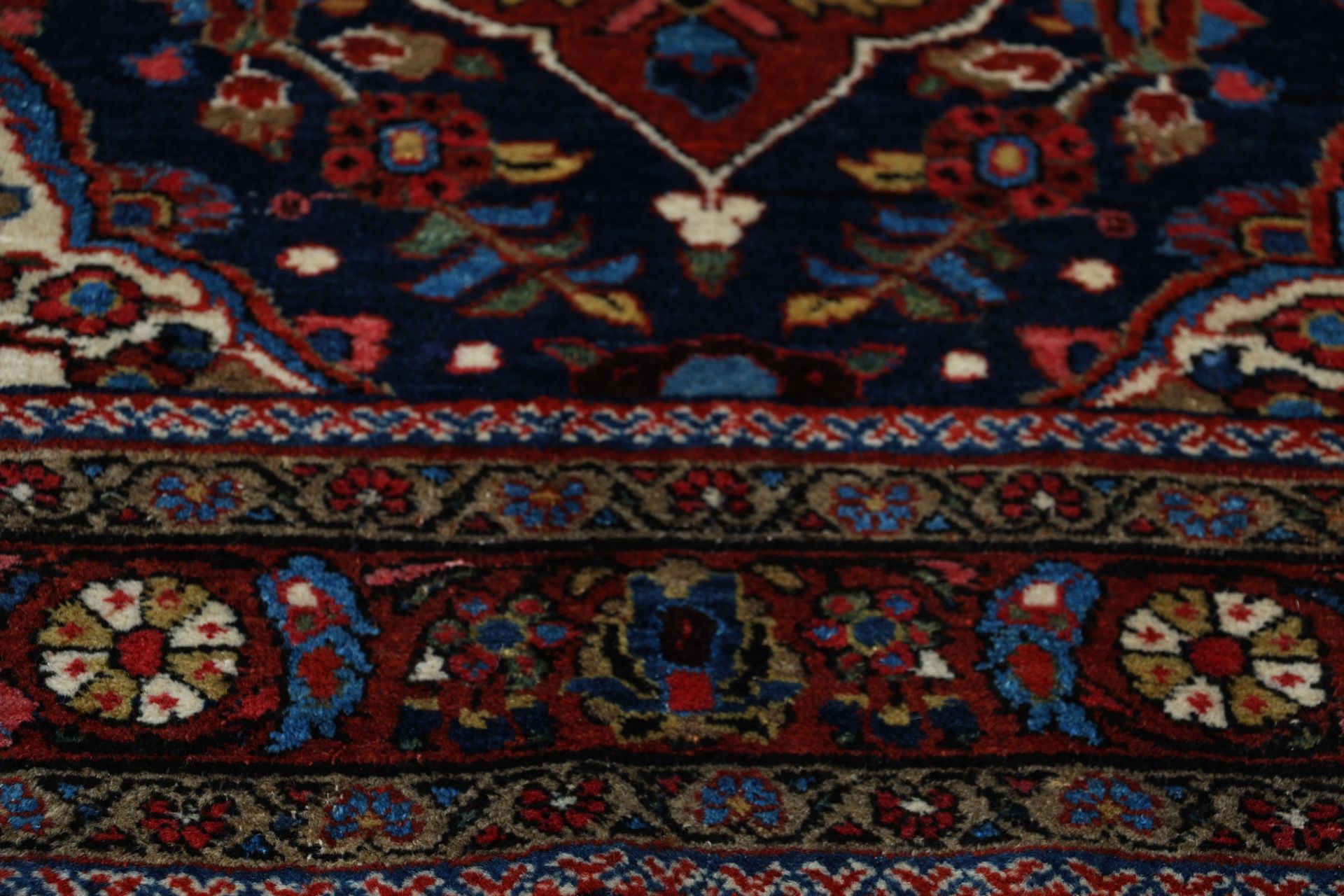 Perserteppich aus Iran, 144 × 210 cm