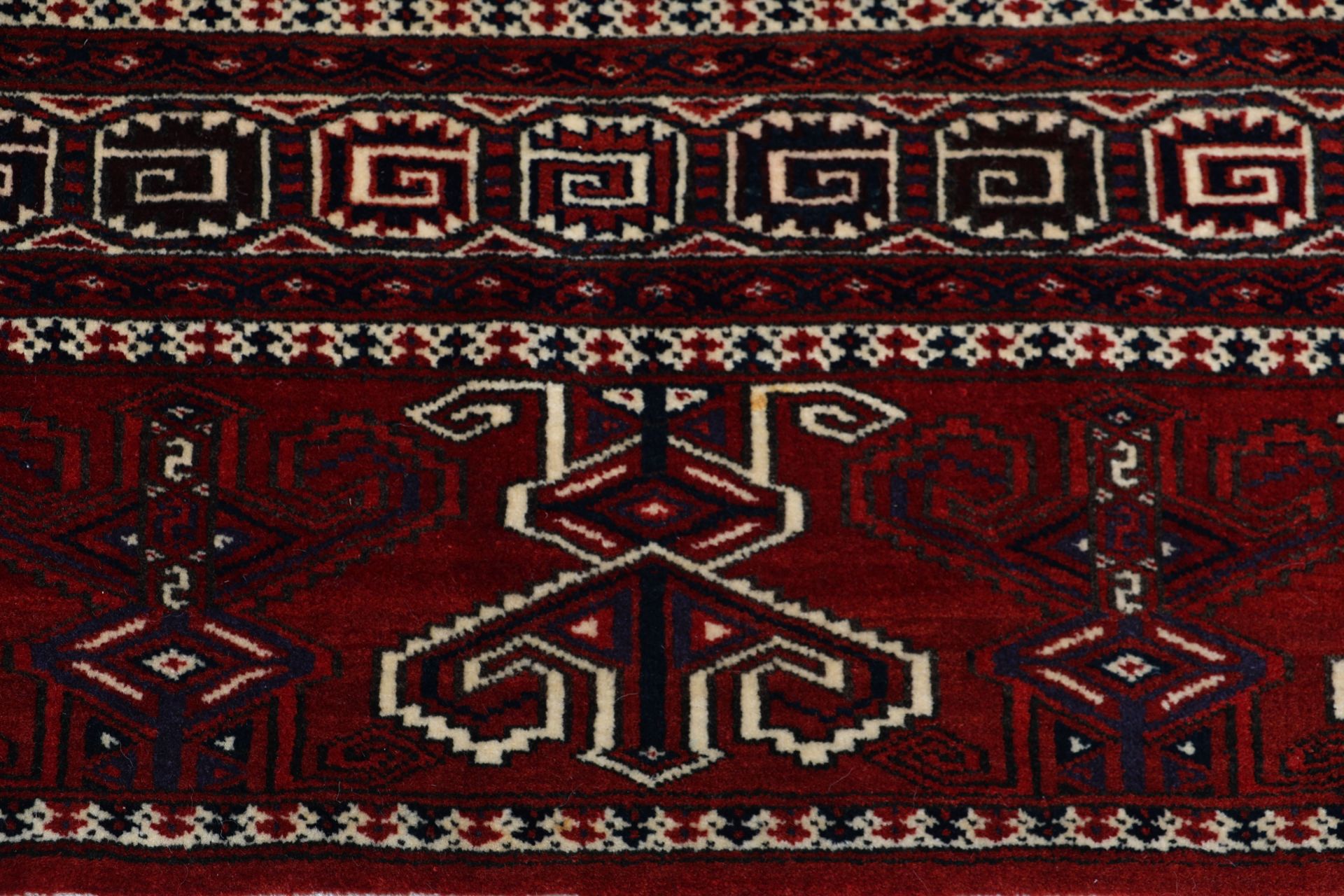 Handgeknüpfter Turkmen Perserteppich 230 × 340 cm