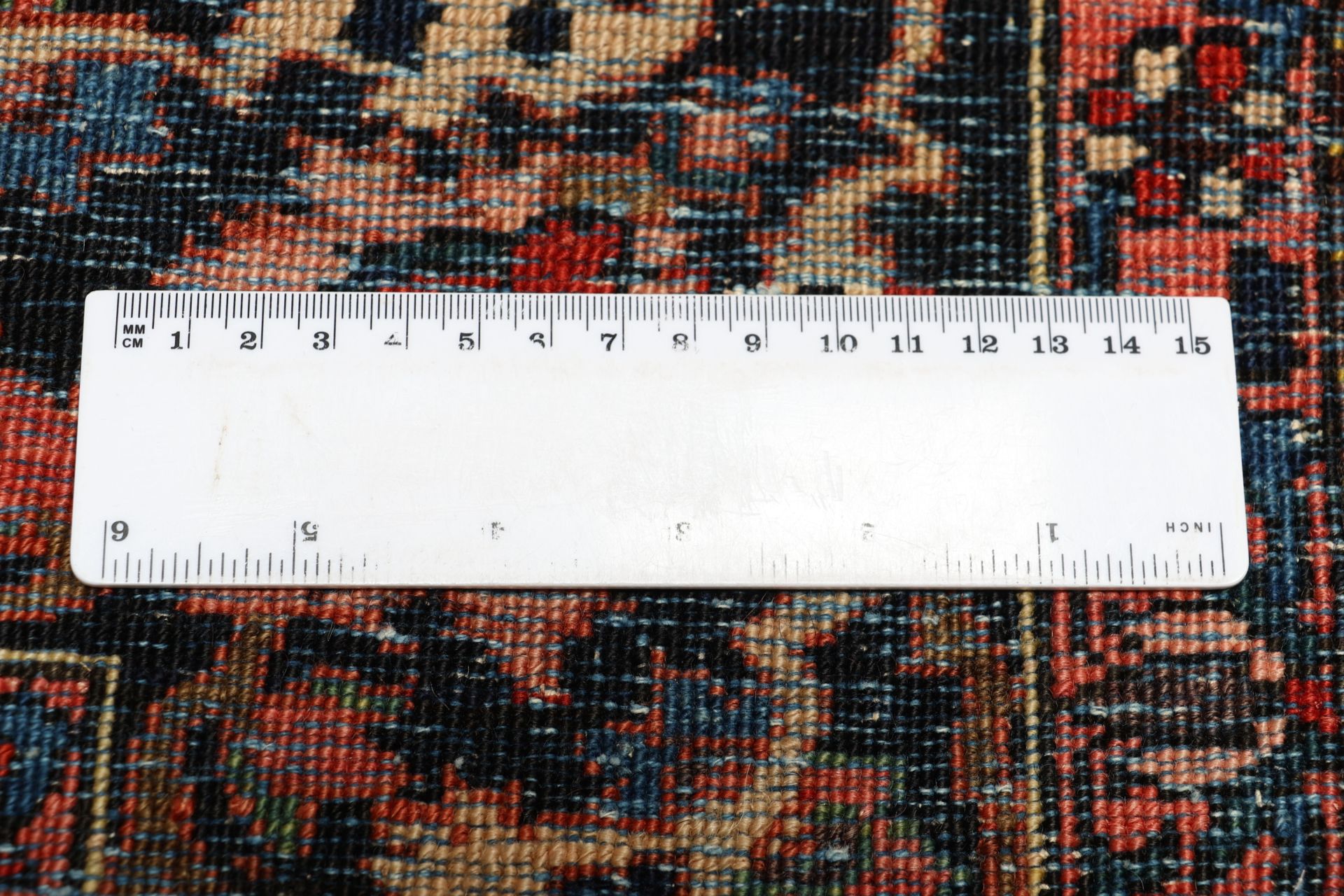 Antiker Perserteppich aus Iran, 150 × 222 cm