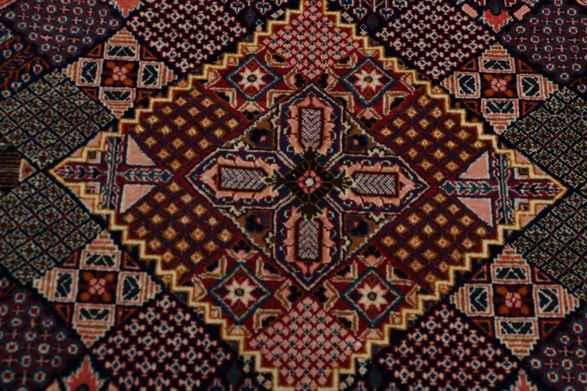 Kashan Perserteppich aus Iran, 137 × 222 cm