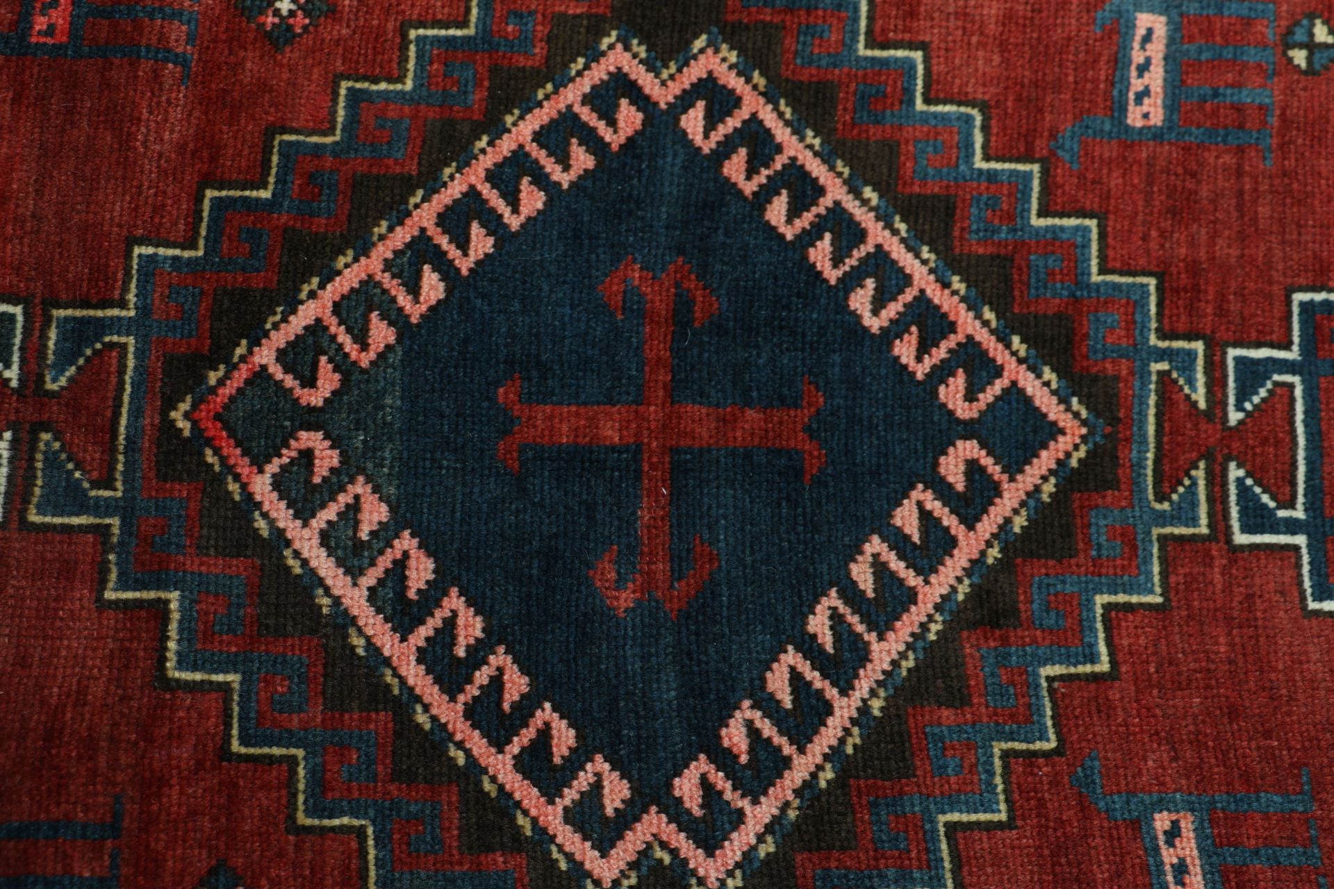 Antiker Kazak Perserteppich aus Iran, 112 × 205 cm